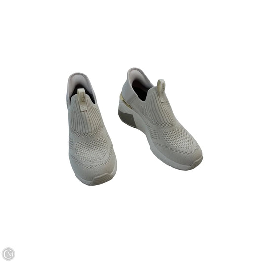 Shoes Sneakers By Skechers In Beige, Size: 7