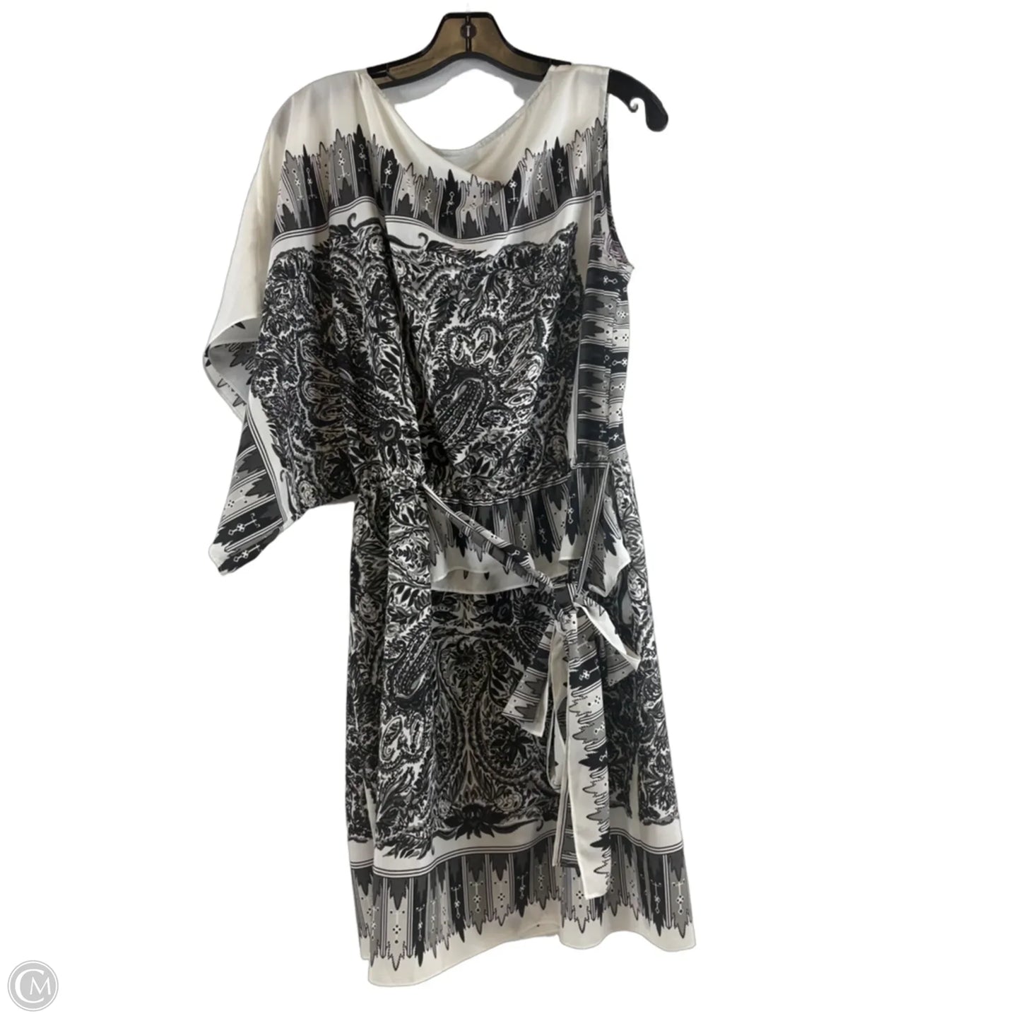 Dress Casual Short By Bcbgmaxazria In Black & White, Size: M