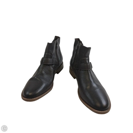 Boots Ankle Flats By Clarks In Brown, Size: 7
