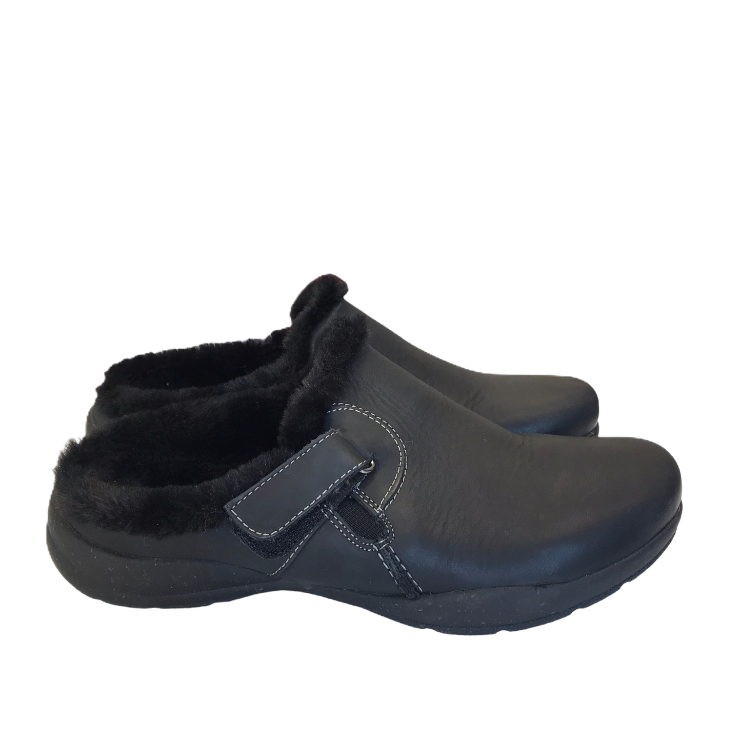 Slippers By Clarks In Black, Size: 7