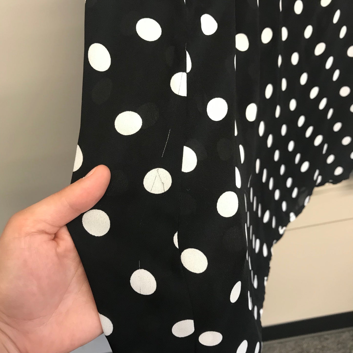 Polkadot Pattern Top Short Sleeve By Torrid, Size: 4x
