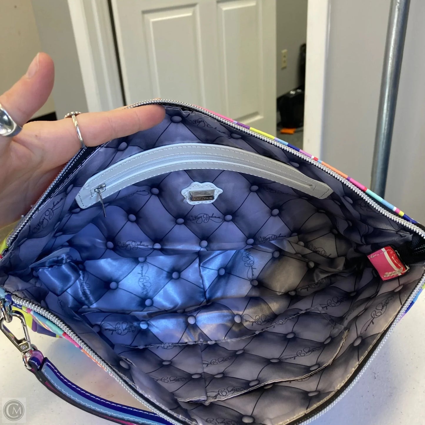 Wristlet By Betsey Johnson, Size: Extra Large