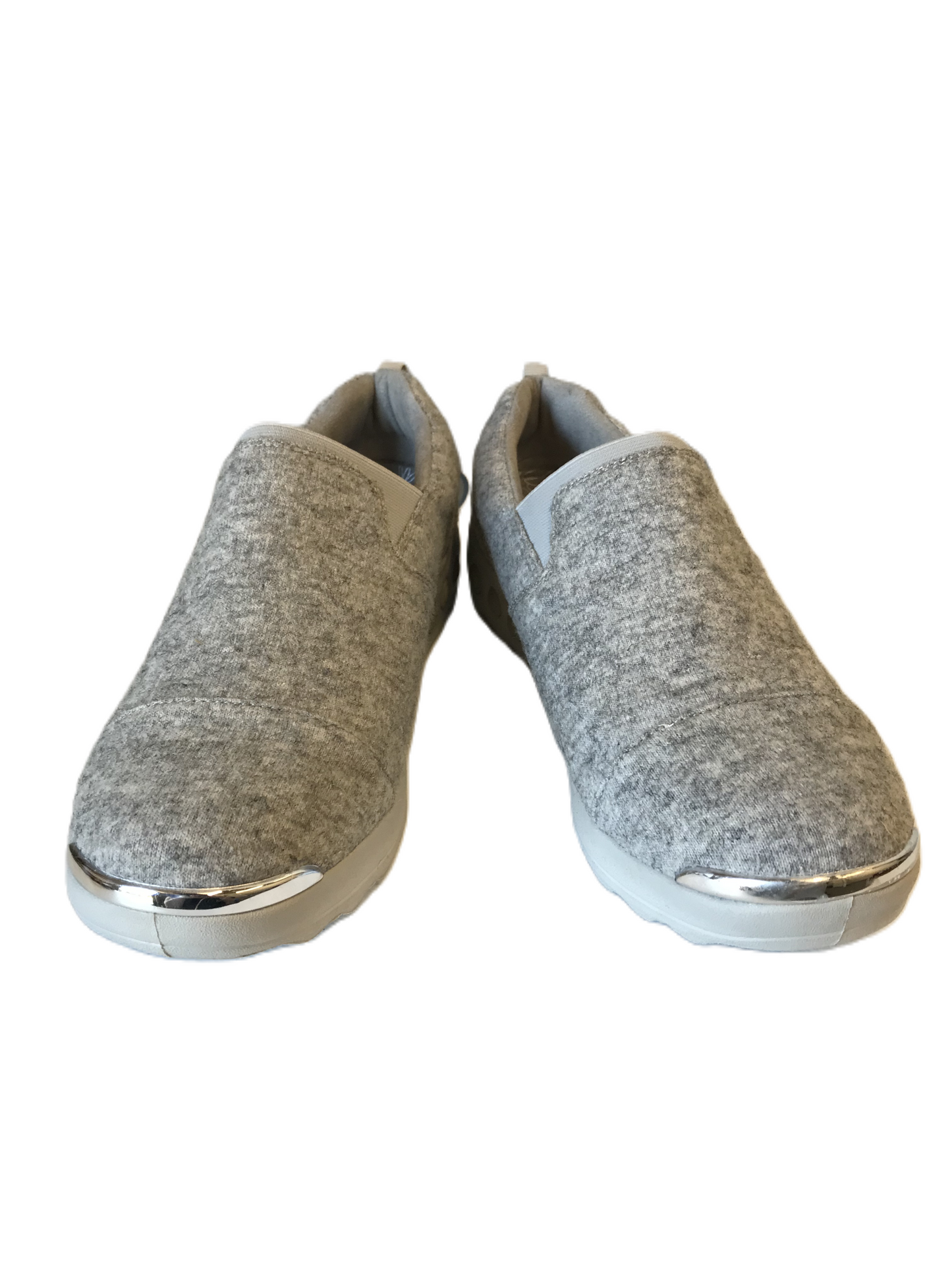 Grey & White Shoes Sneakers By TheraFit Size: 8.5