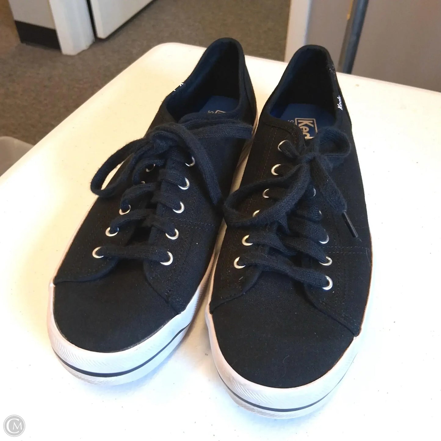 Shoes Sneakers By Keds In Black, Size: 9