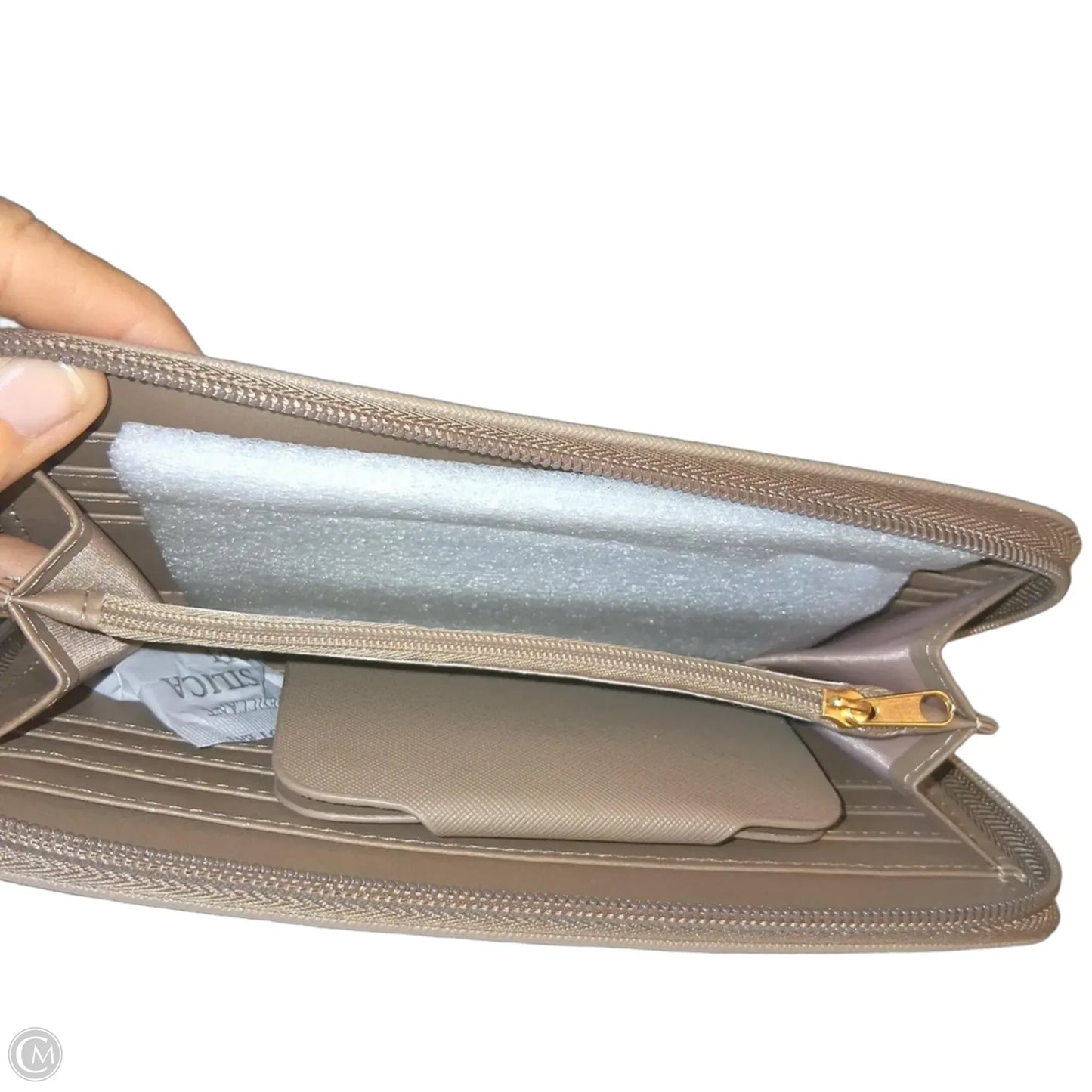 Wallet Size: Medium