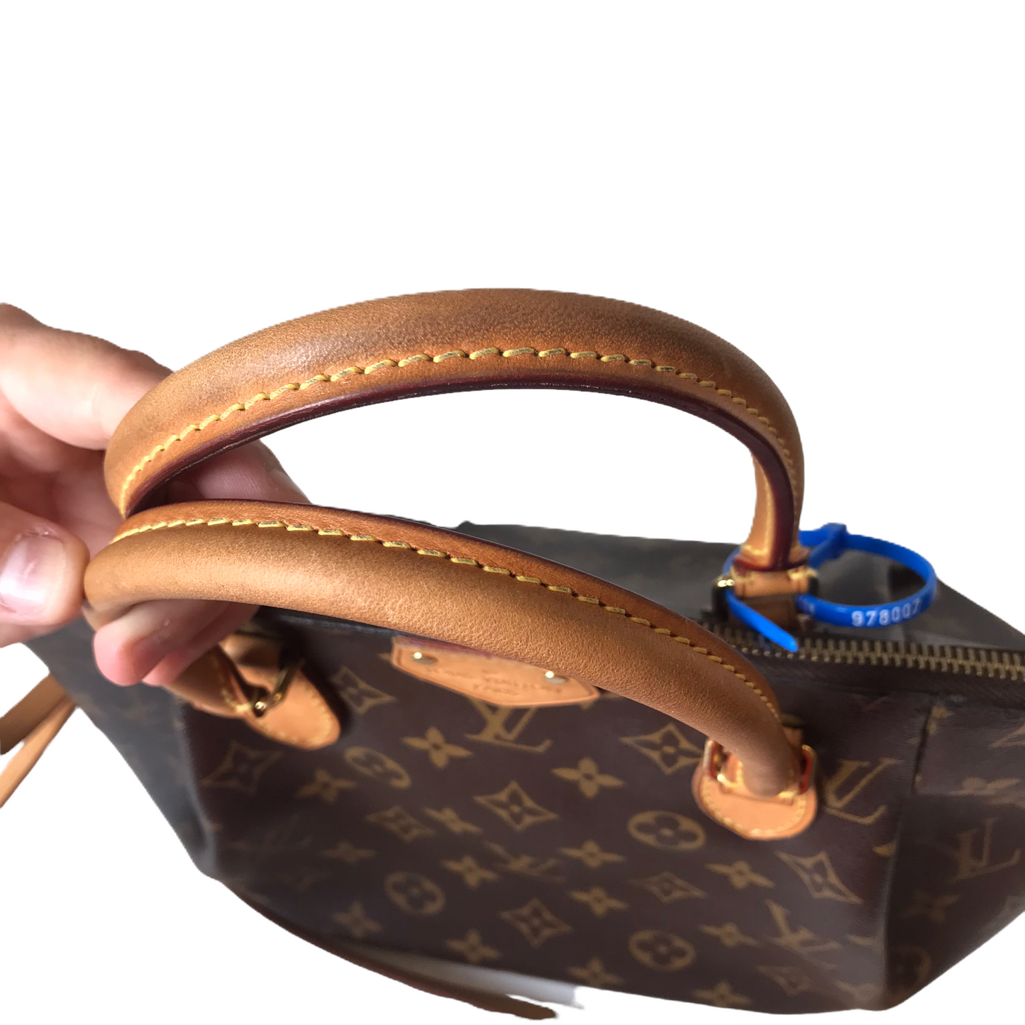 Handbag Luxury Designer By Louis Vuitton, Size: Medium