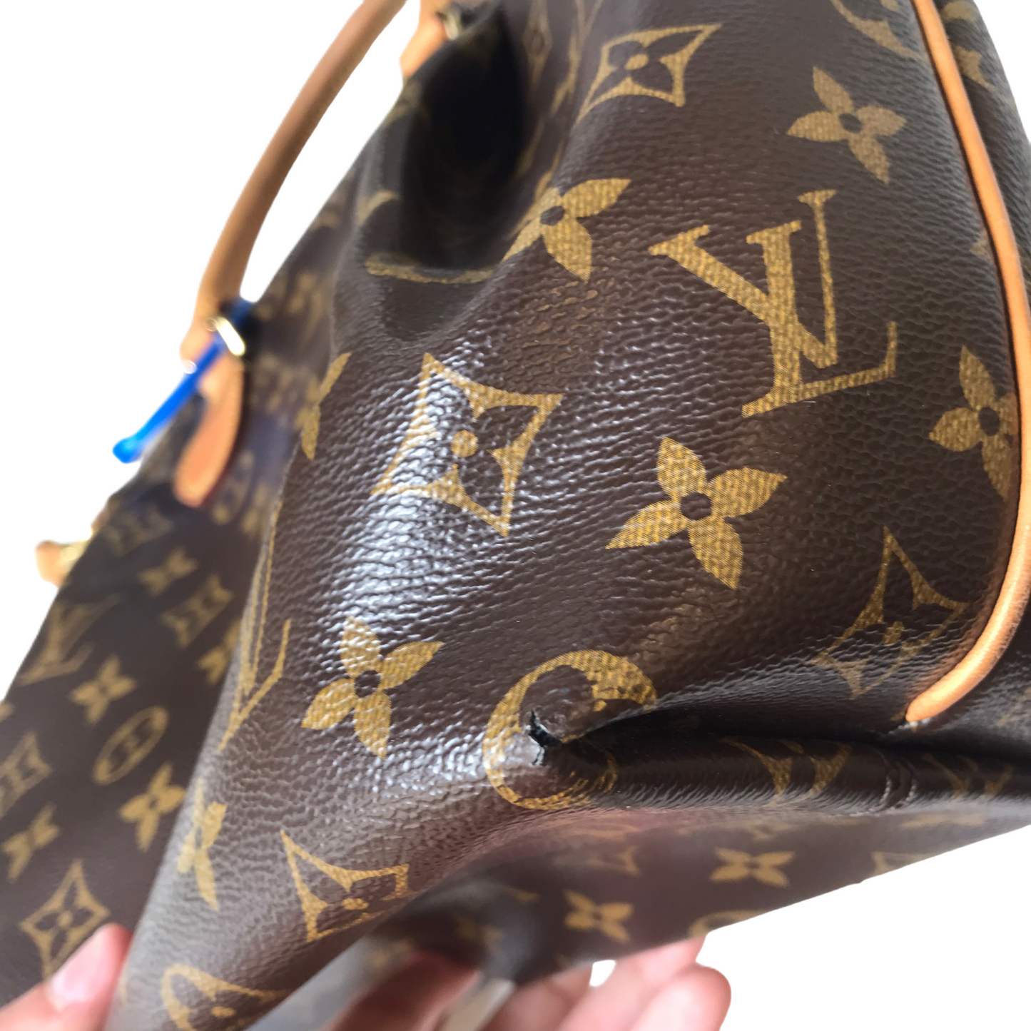 Handbag Luxury Designer By Louis Vuitton, Size: Medium