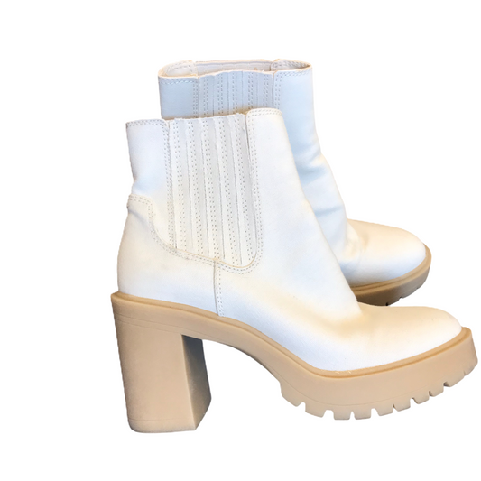 Boots Ankle Heels By Dolce Vita In White, Size: 8.5