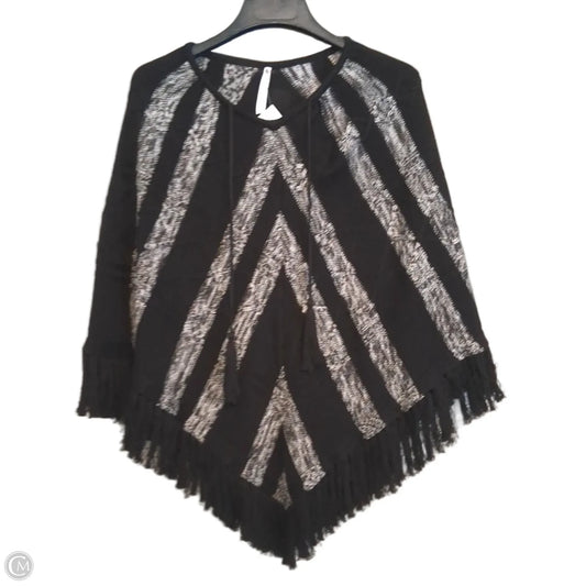 Poncho By Leo And Nicole In Black & White, Size: Sp