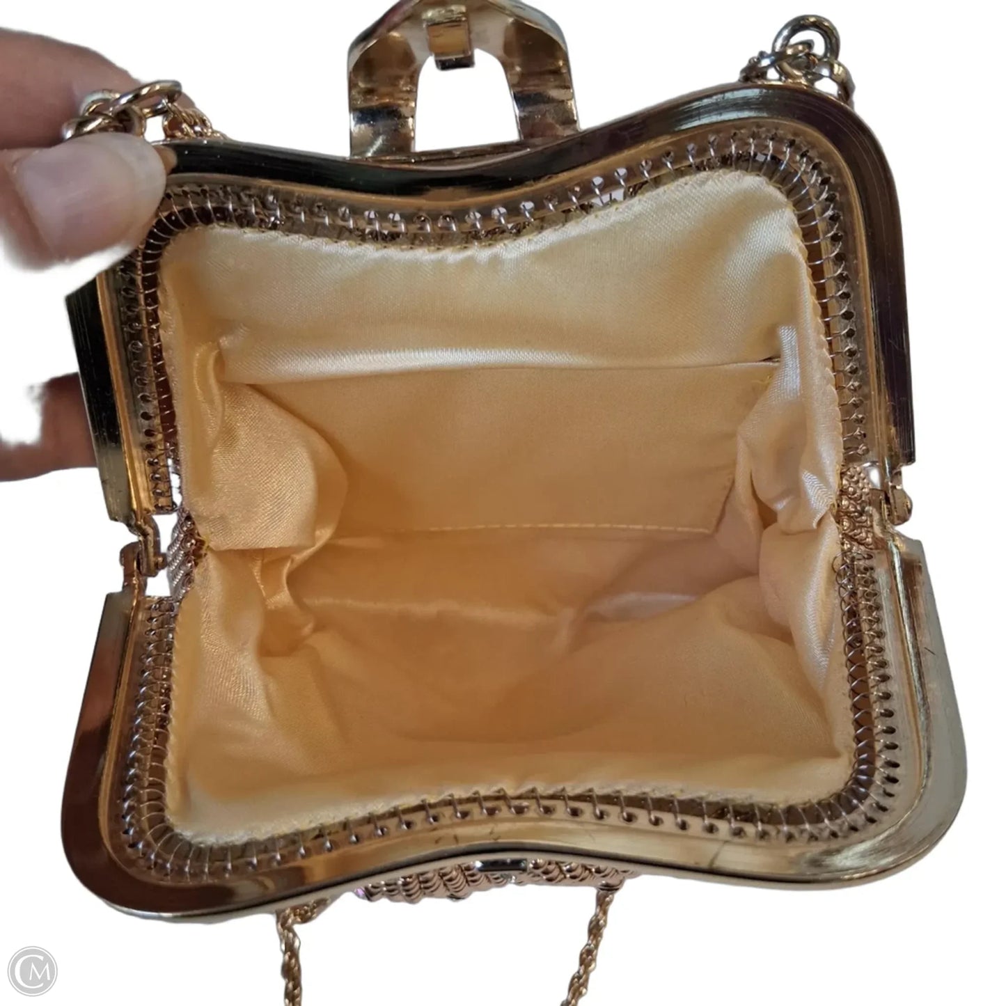 Clutch, Size: Small