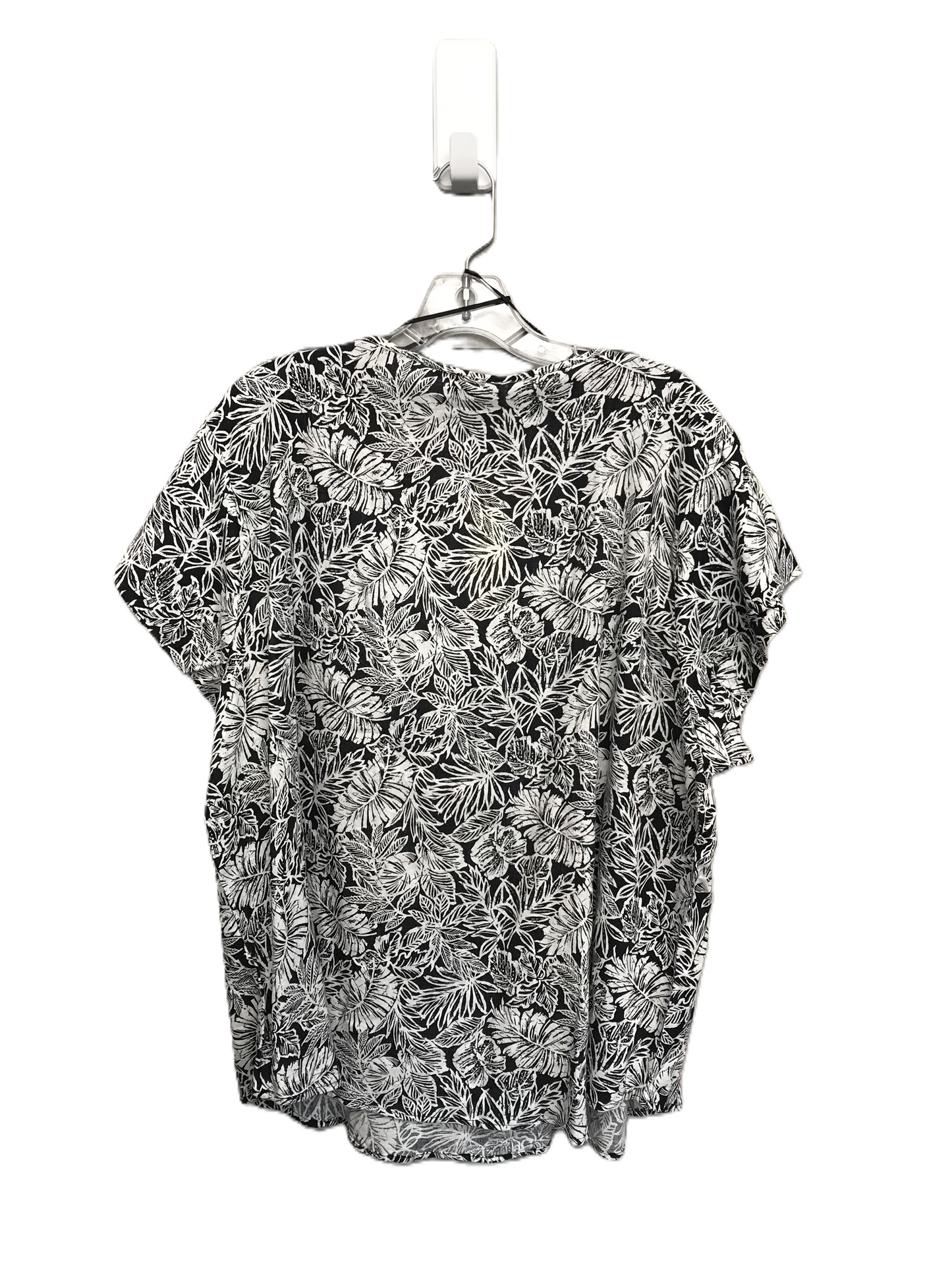 Black & White Top Short Sleeve By Jones New York, Size: 2x