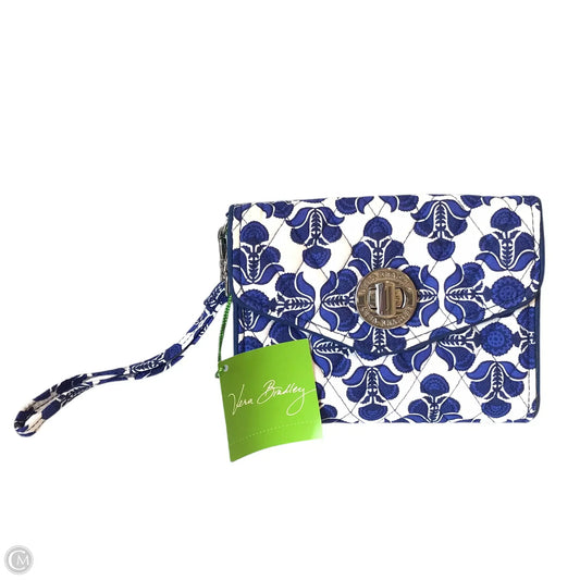 Wristlet By Vera Bradley, Size: Small