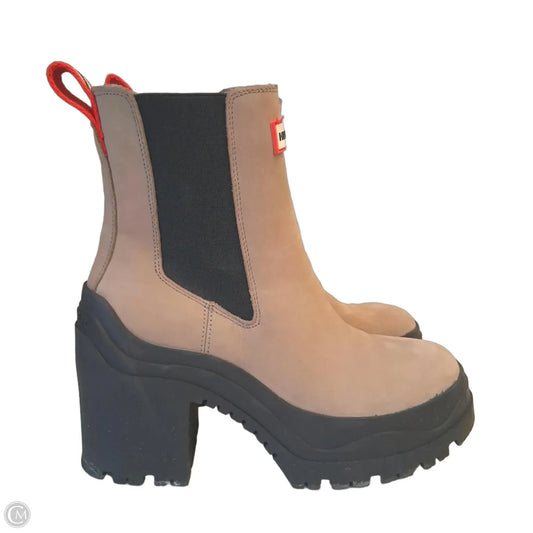 Boots Ankle Heels By Hunter In Black & Tan, Size: 6
