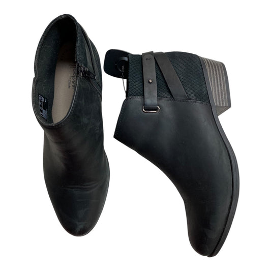 Boots Ankle Heels By Clarks In Black, Size:8.5