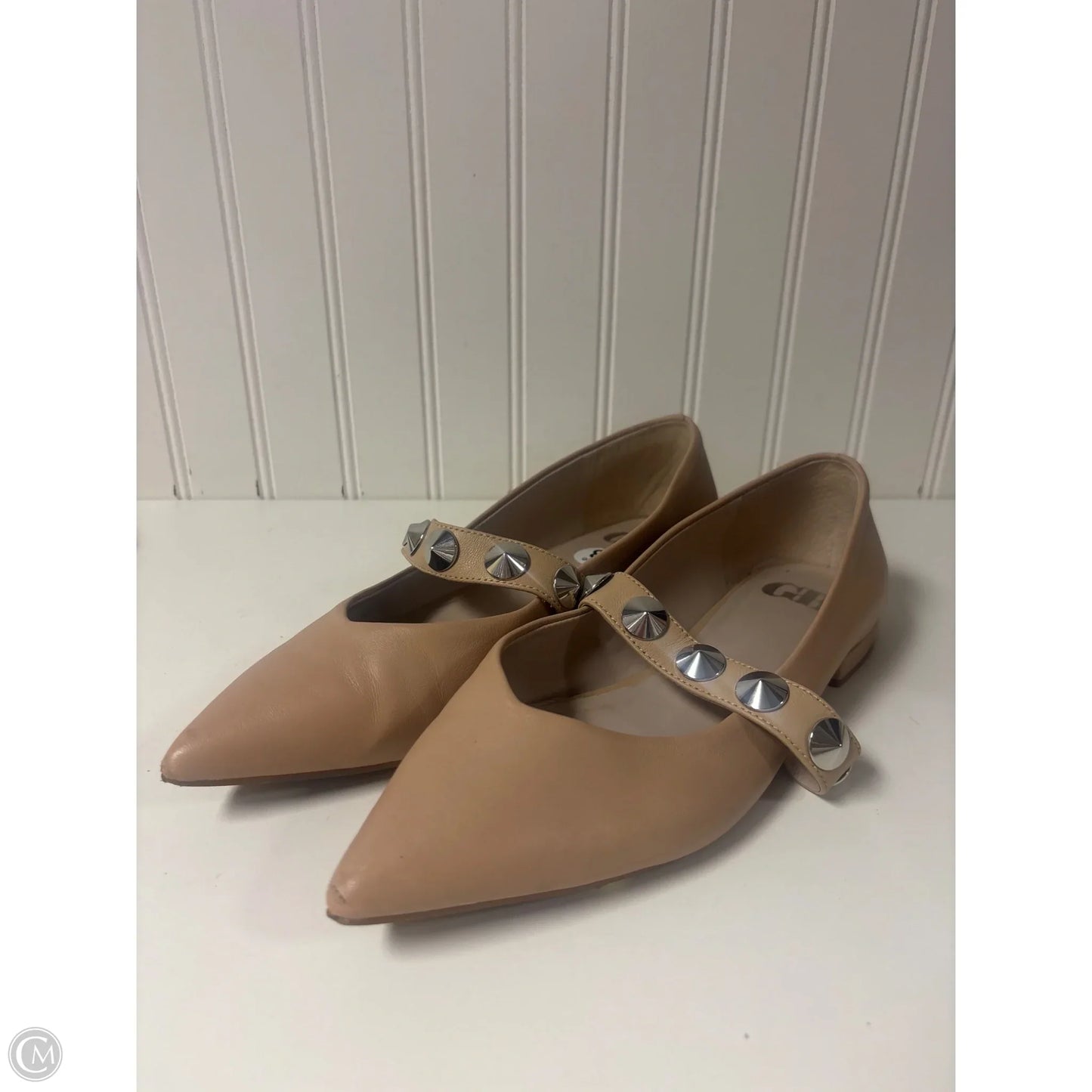Shoes Flats By Gb In Beige, Size: 8