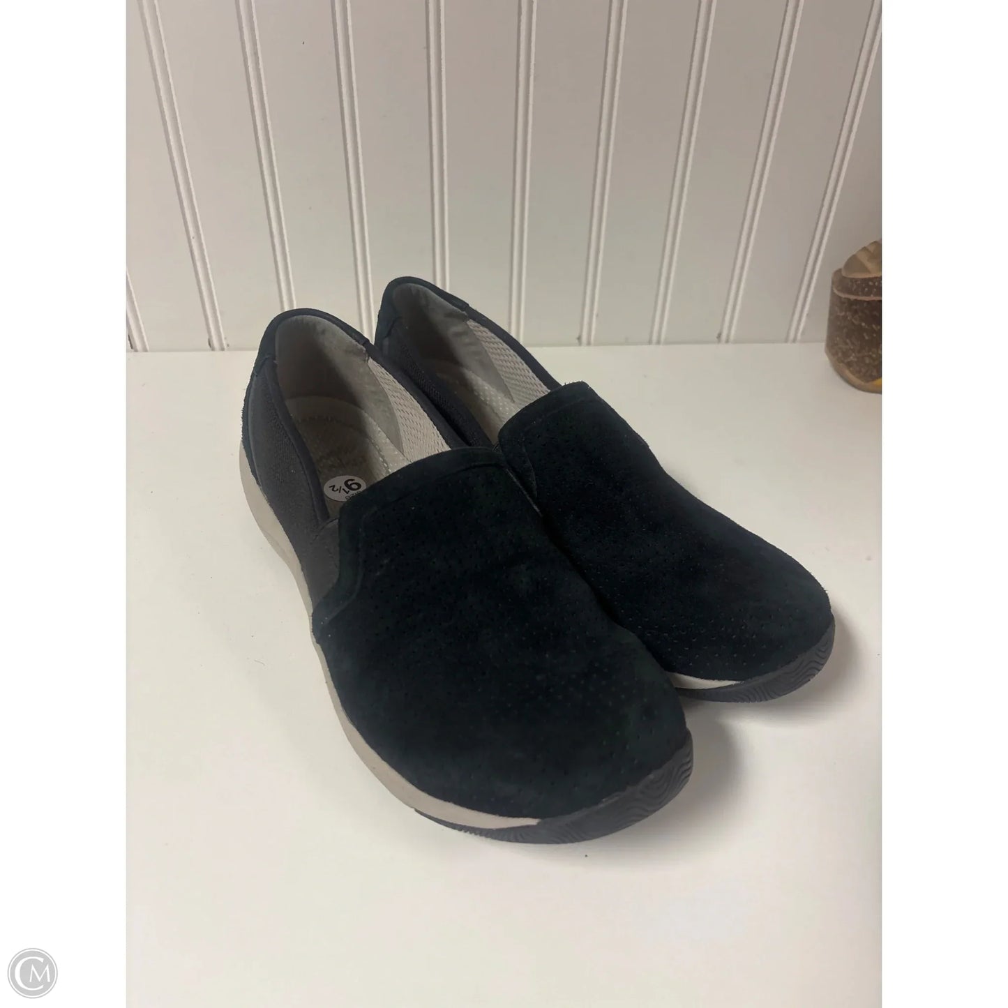 Shoes Flats By Dansko In Black, Size: 9.5