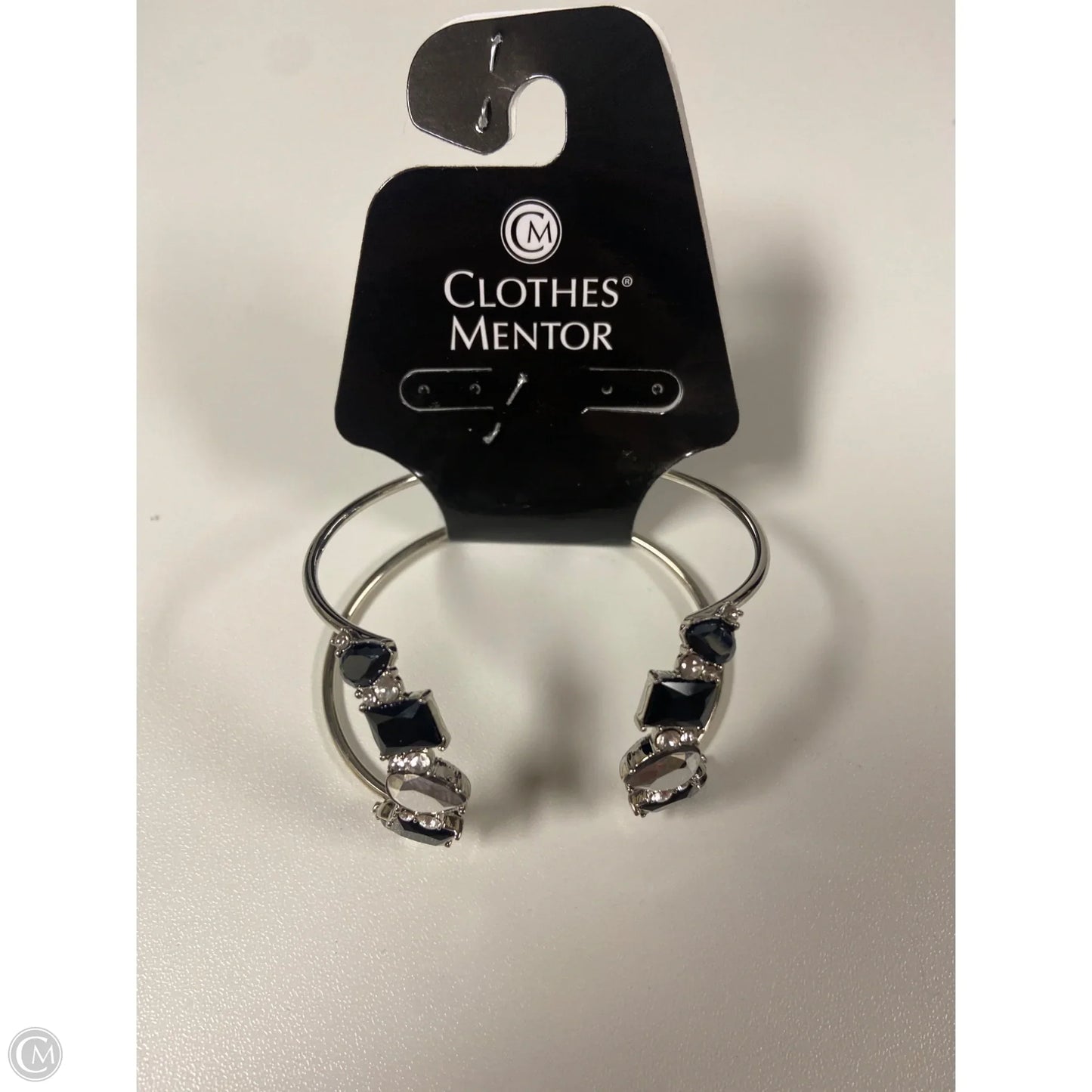 Bracelet Cuff By Clothes Mentor, Size: 1