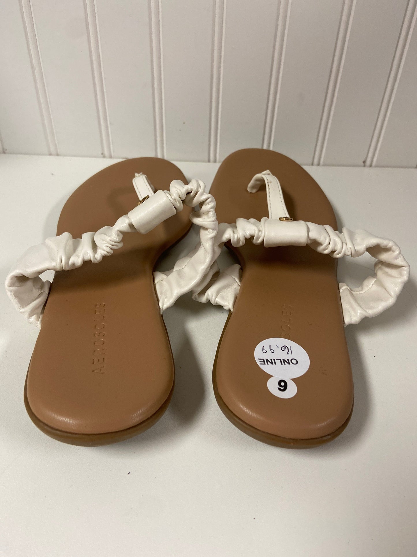 Sandals Flats By Aerosoles In White, Size: 9