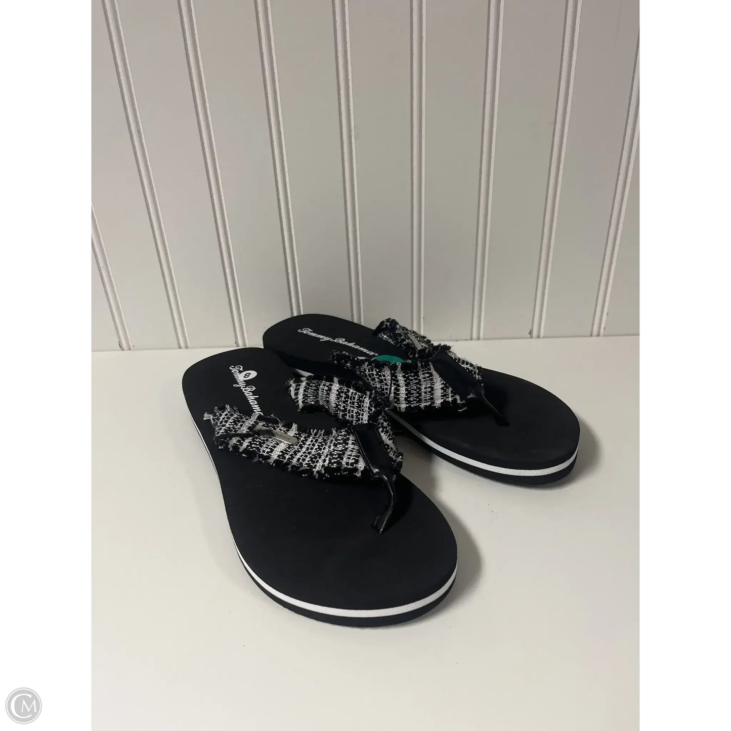 Sandals Flip Flops By Tommy Bahama In Black & White, Size: 8