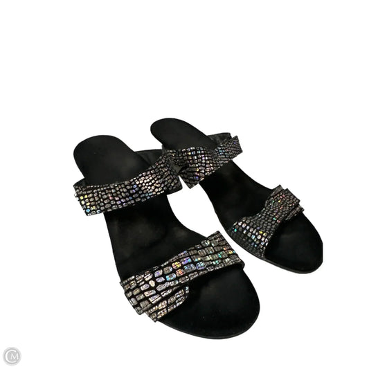 Sandals Heels Kitten By Clothes Mentor In Silver, Size: 10.5