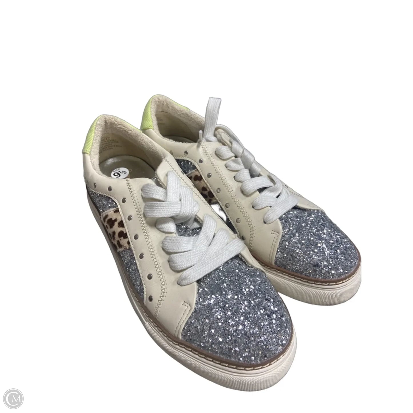 Shoes Sneakers By Crown Vintage In Beige, Size: 9.5