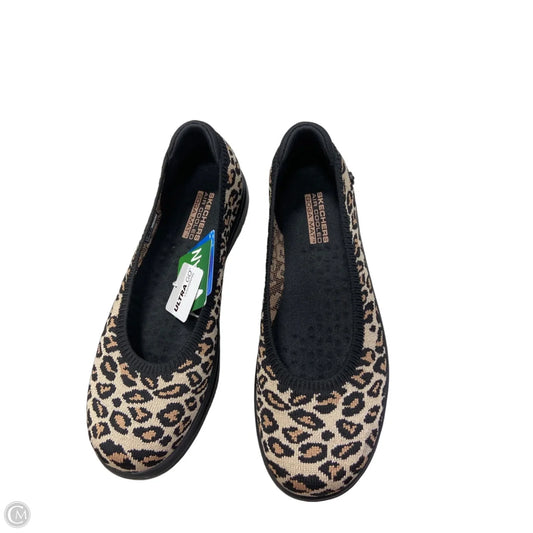 Shoes Flats By Skechers In Animal Print, Size: 7
