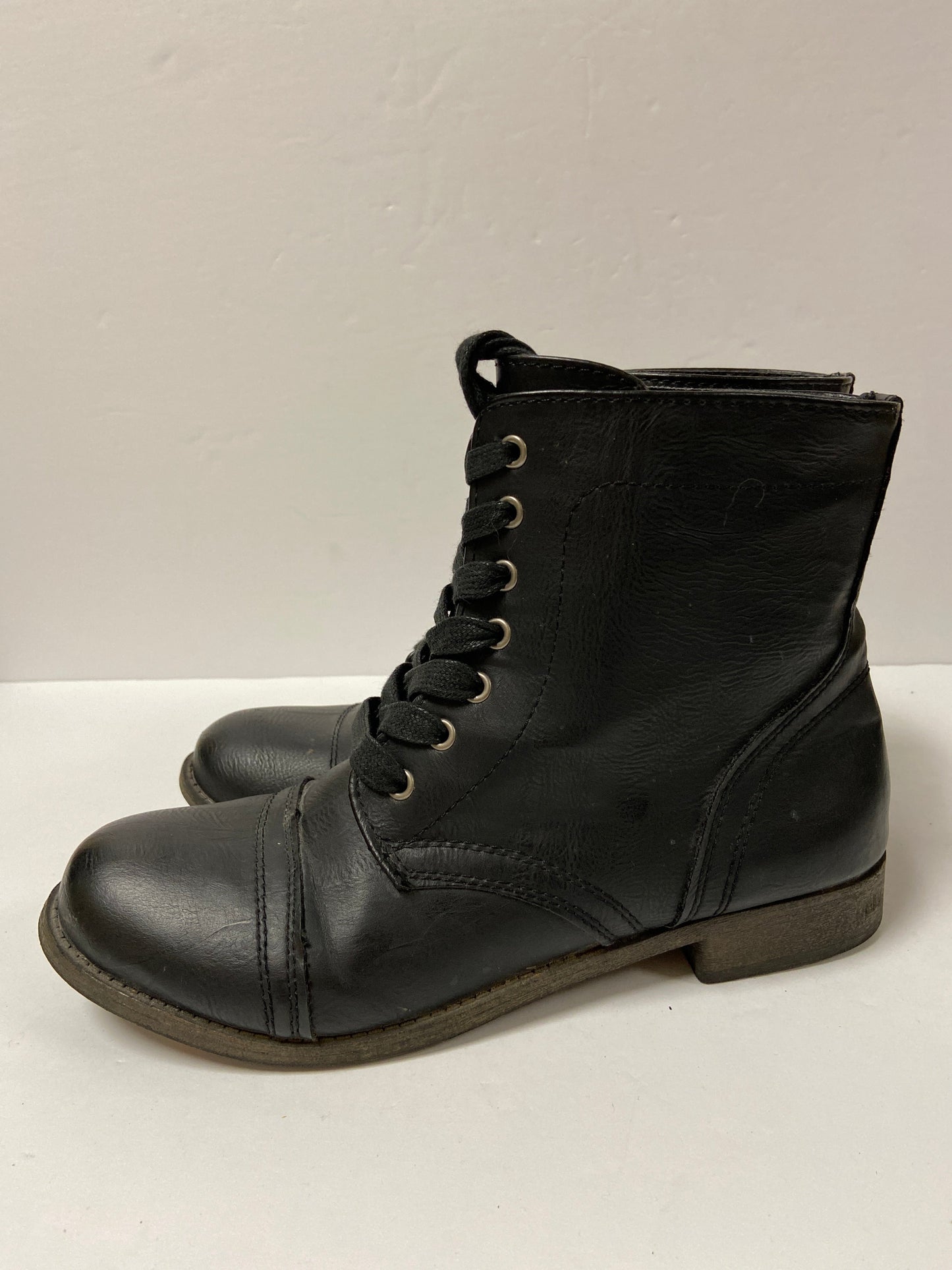 Boots Combat By Rampage  Size: 9