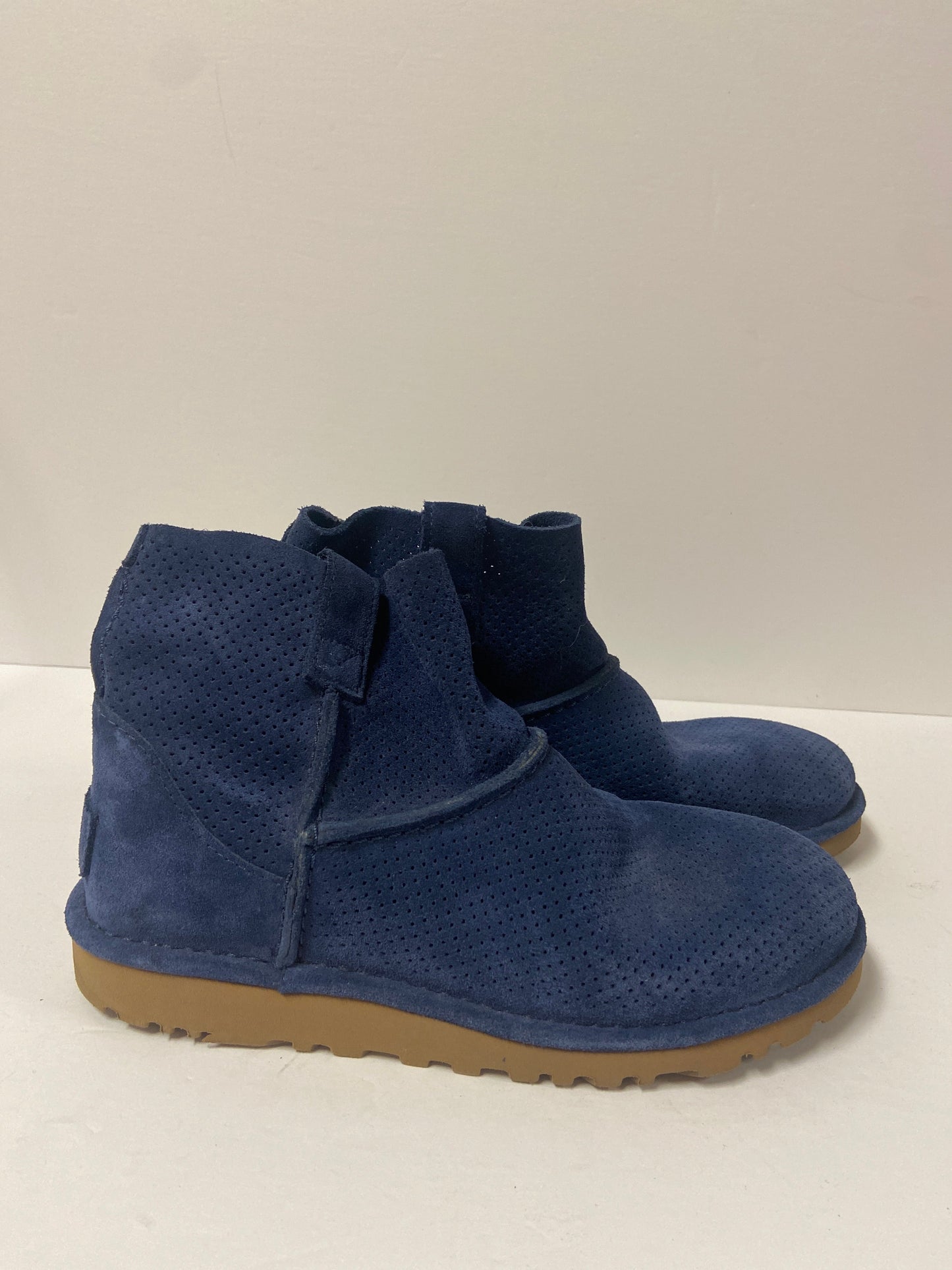 Shoes Designer By Ugg  Size: 6