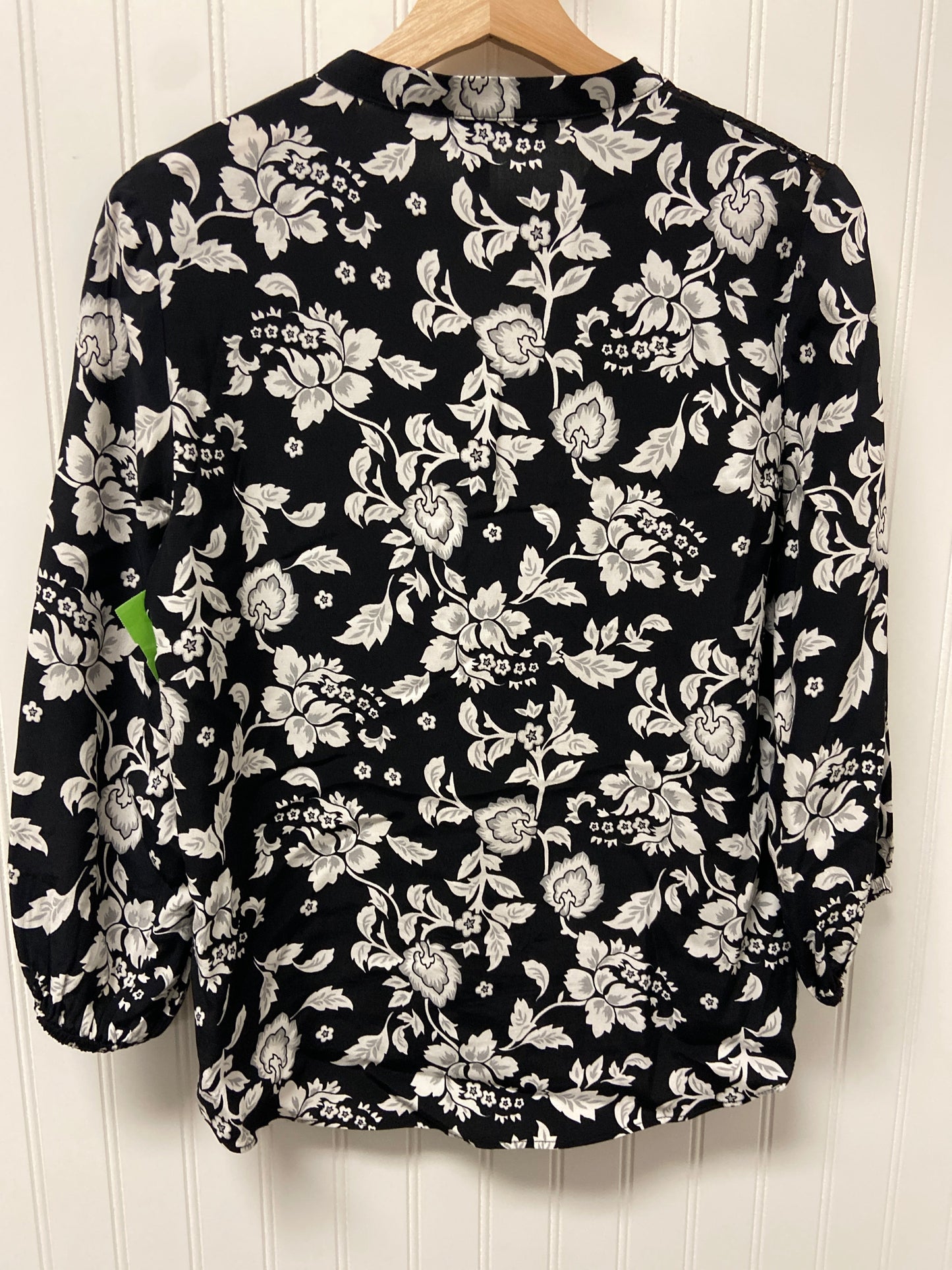 Blouse Long Sleeve By White House Black Market  Size: Xs