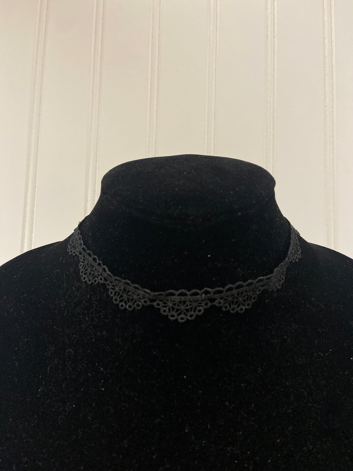 Necklace Choker & Collar By Clothes Mentor