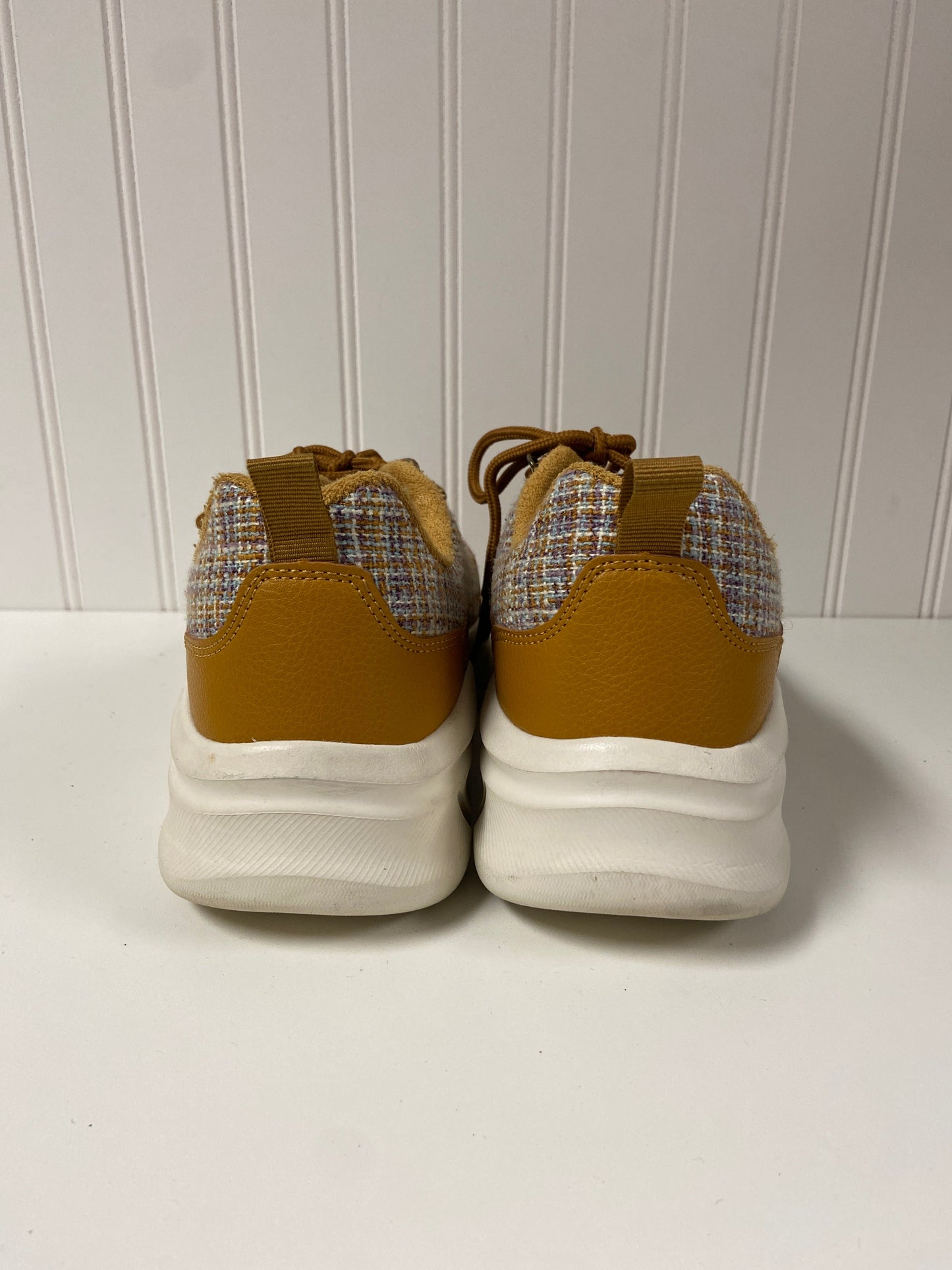 Yellow Shoes Sneakers Cmc, Size 8