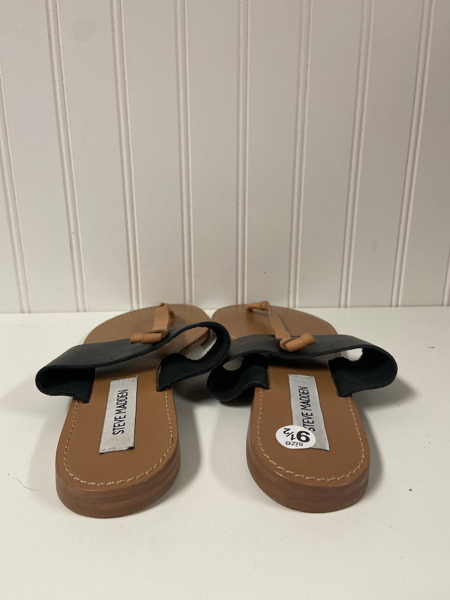Tan Sandals Flip Flops Steve Madden, Size 9.5