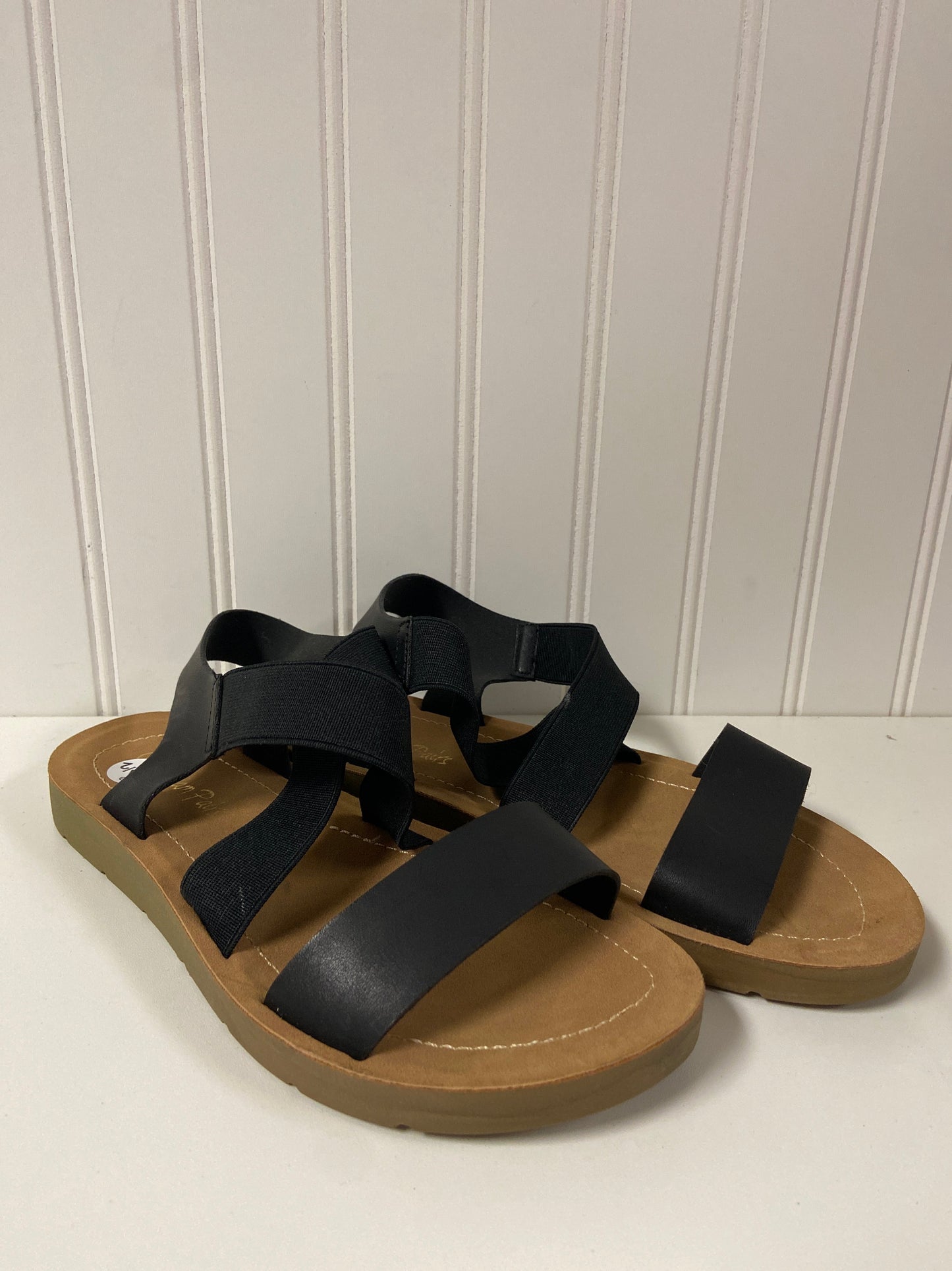 Black Sandals Flats Clothes Mentor, Size 6.5