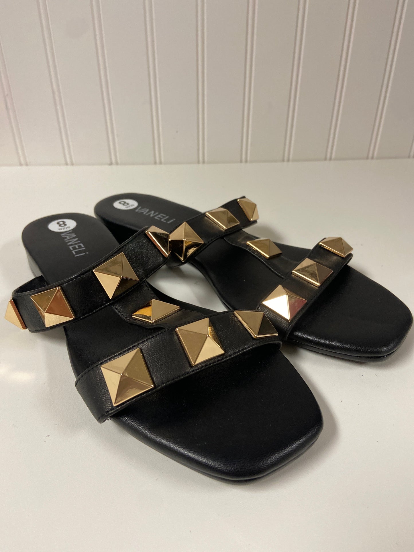 Black & Gold Sandals Flats Vaneli, Size 8