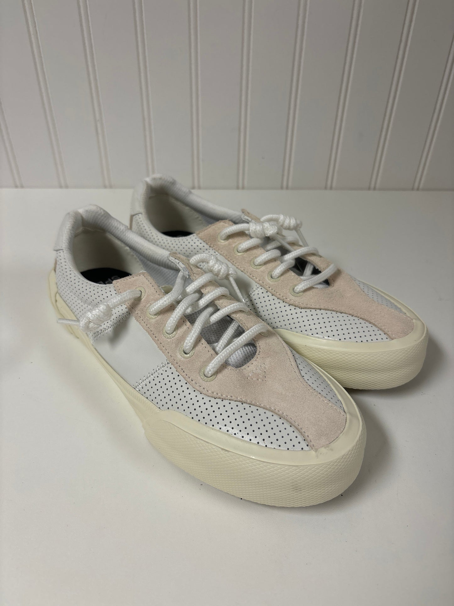 White Shoes Sneakers Sperry, Size 7