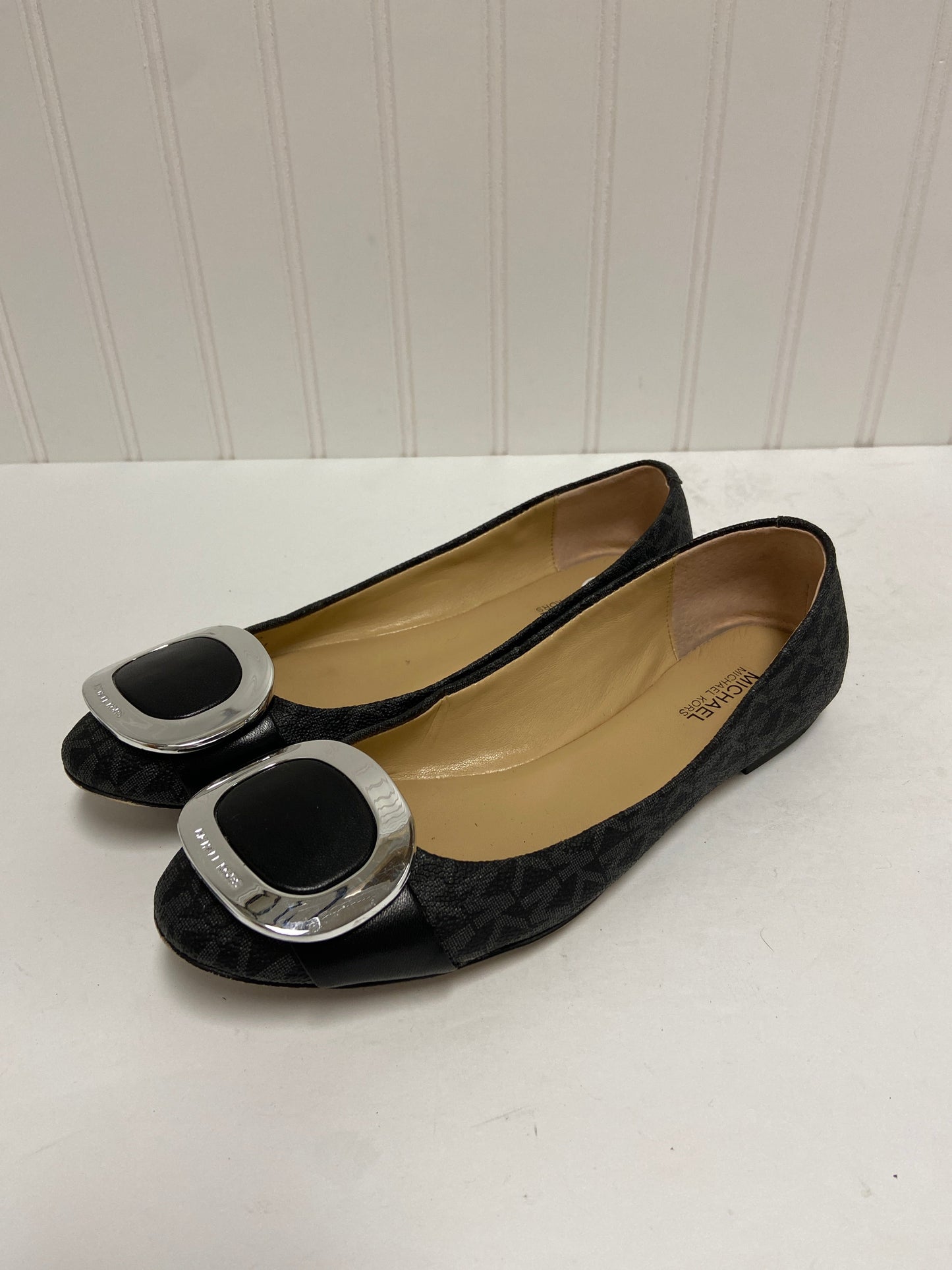 Black Shoes Flats Michael By Michael Kors, Size 6.5
