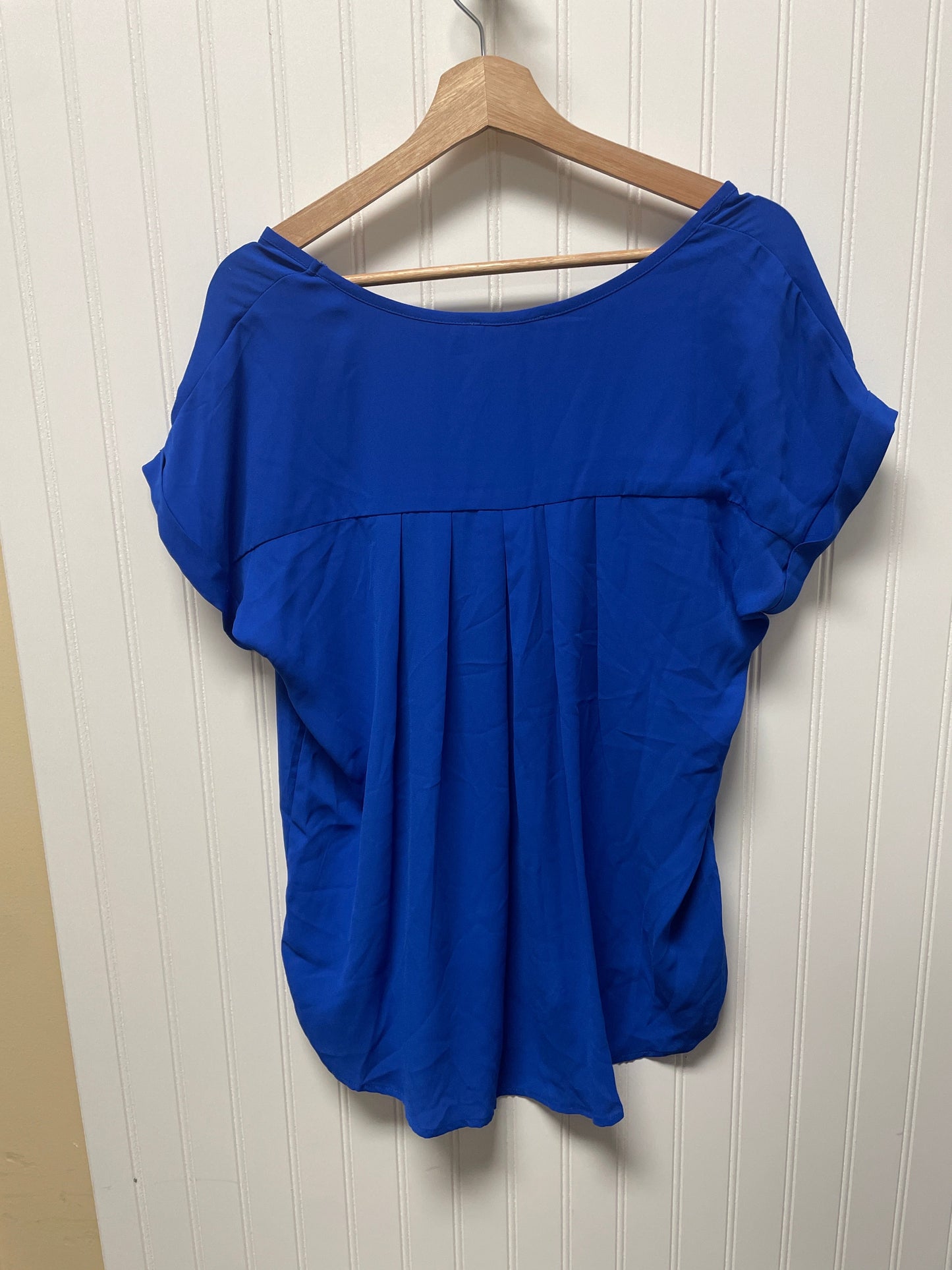 Blue Top Short Sleeve Pleione, Size M