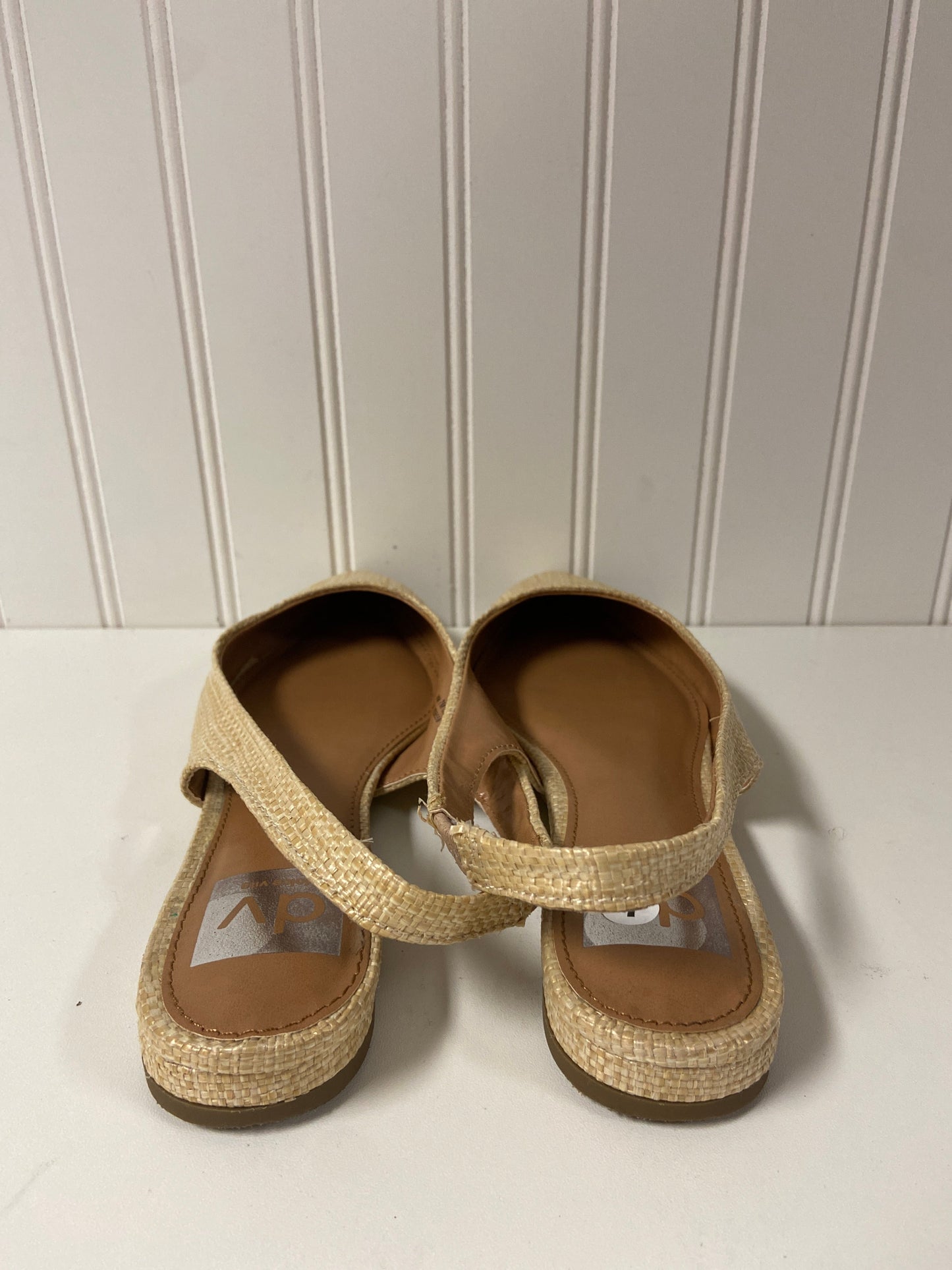 Beige Sandals Flats Dolce Vita, Size 7