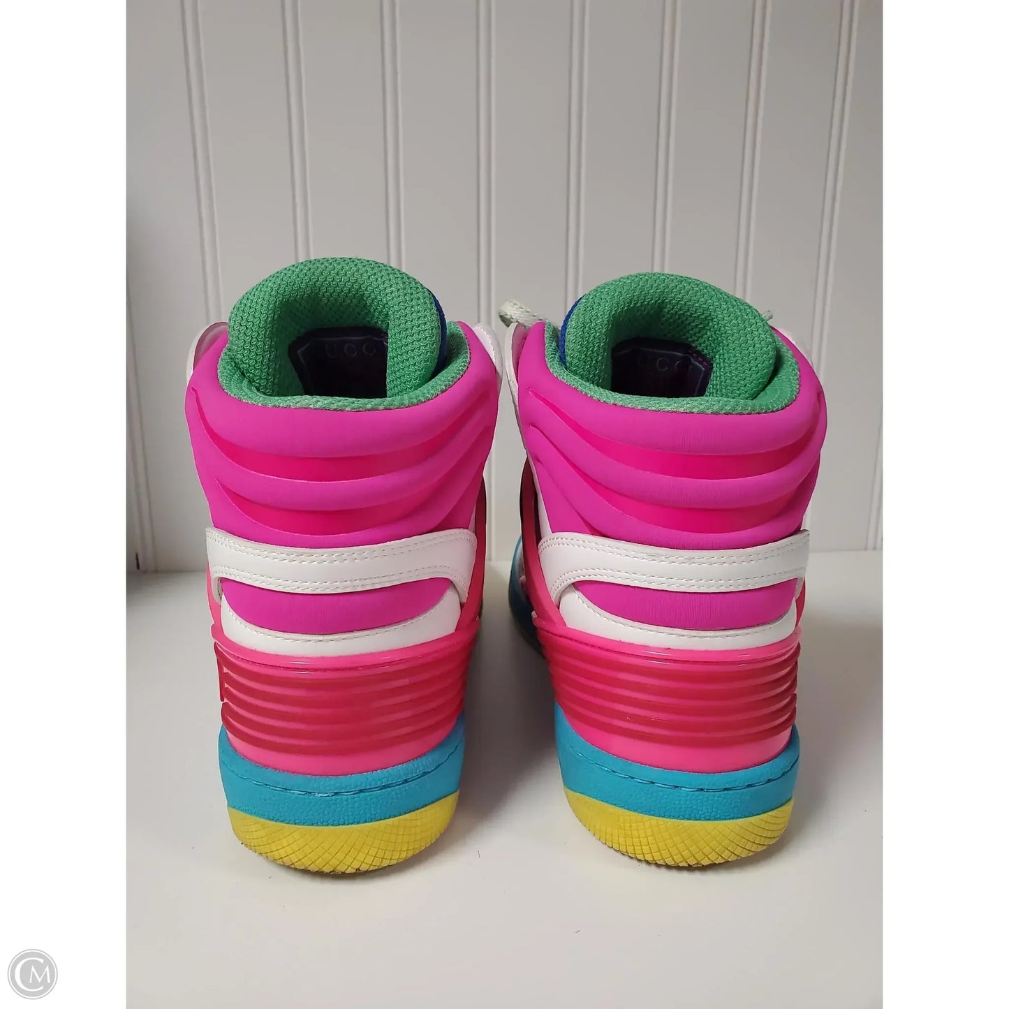 Shoes Luxury Designer By Gucci In Multi-colored, Size: 6.5