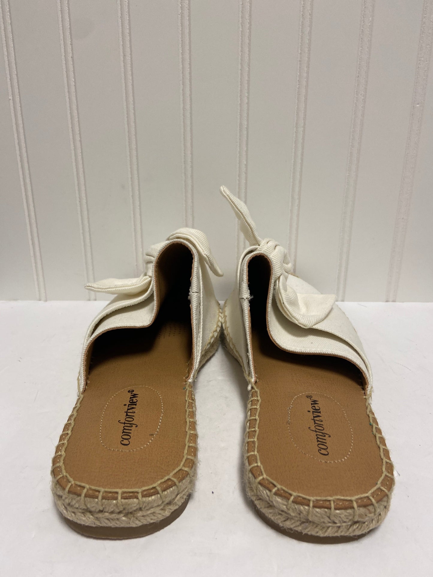Shoes Flats By Comfortview  Size: 9.5