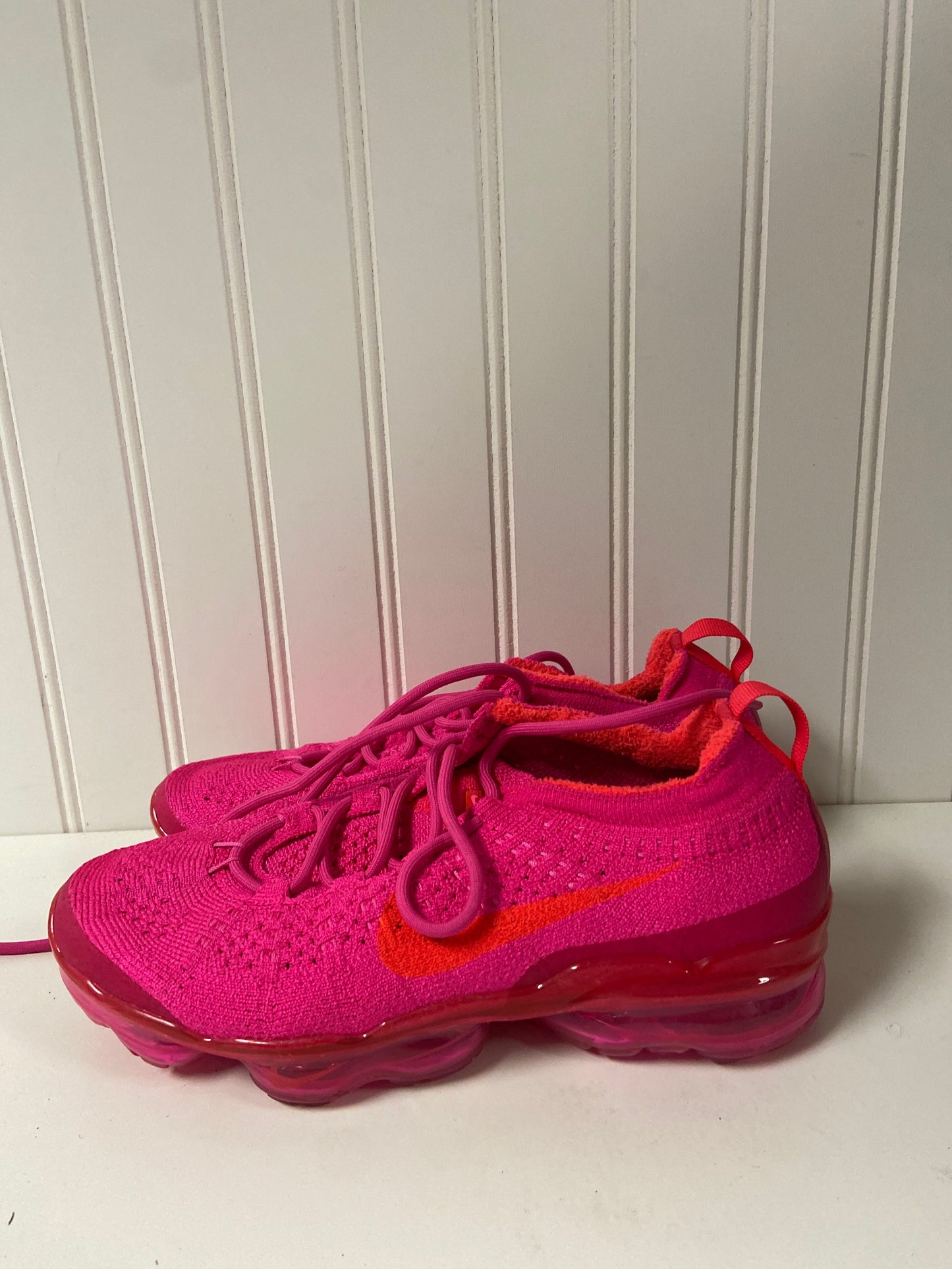 Pink Shoes Athletic Nike, Size 6