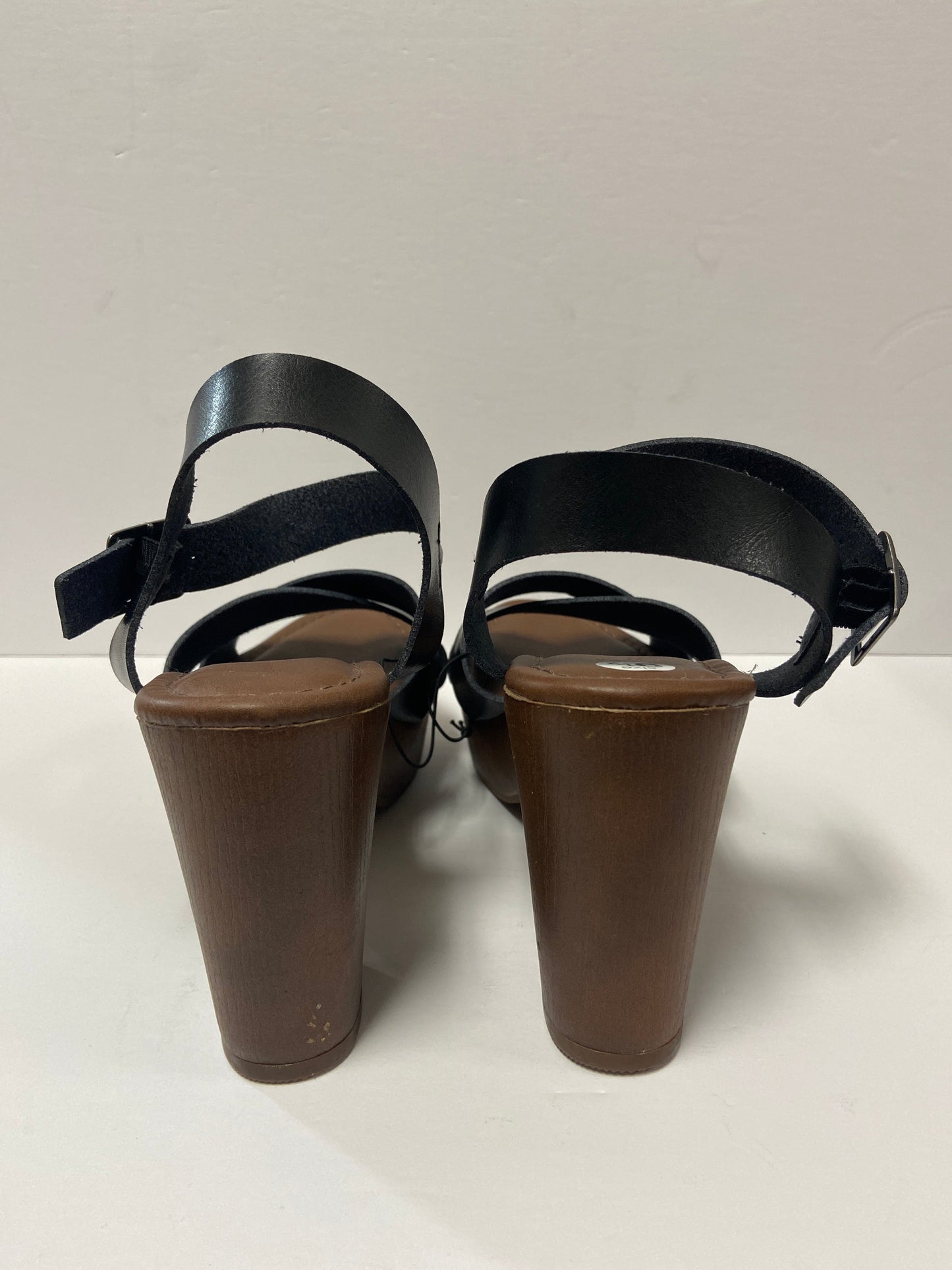 Sandals Heels Block By Universal Thread  Size: 9.5