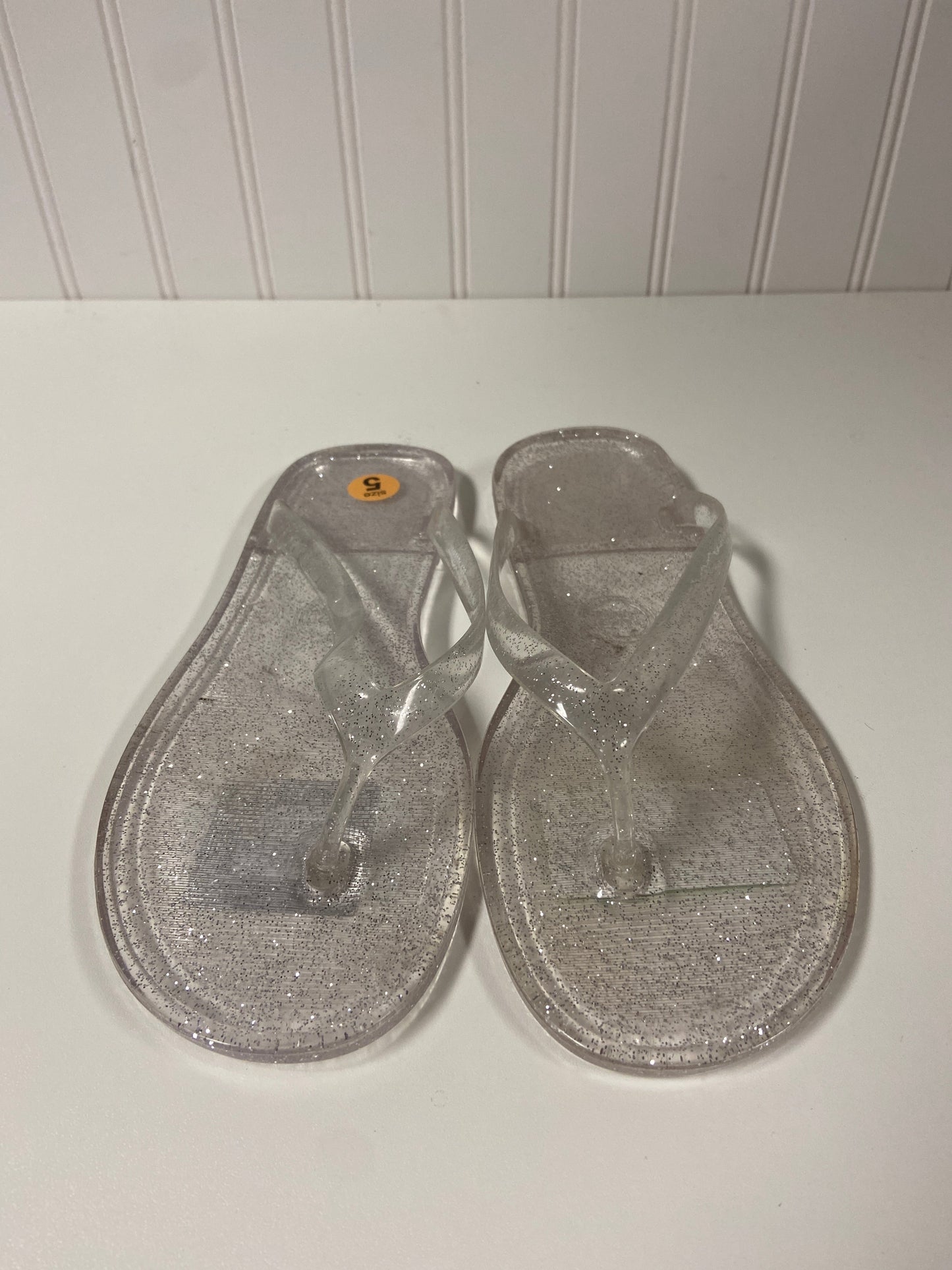 Sandals Flip Flops By Clothes Mentor  Size: 5