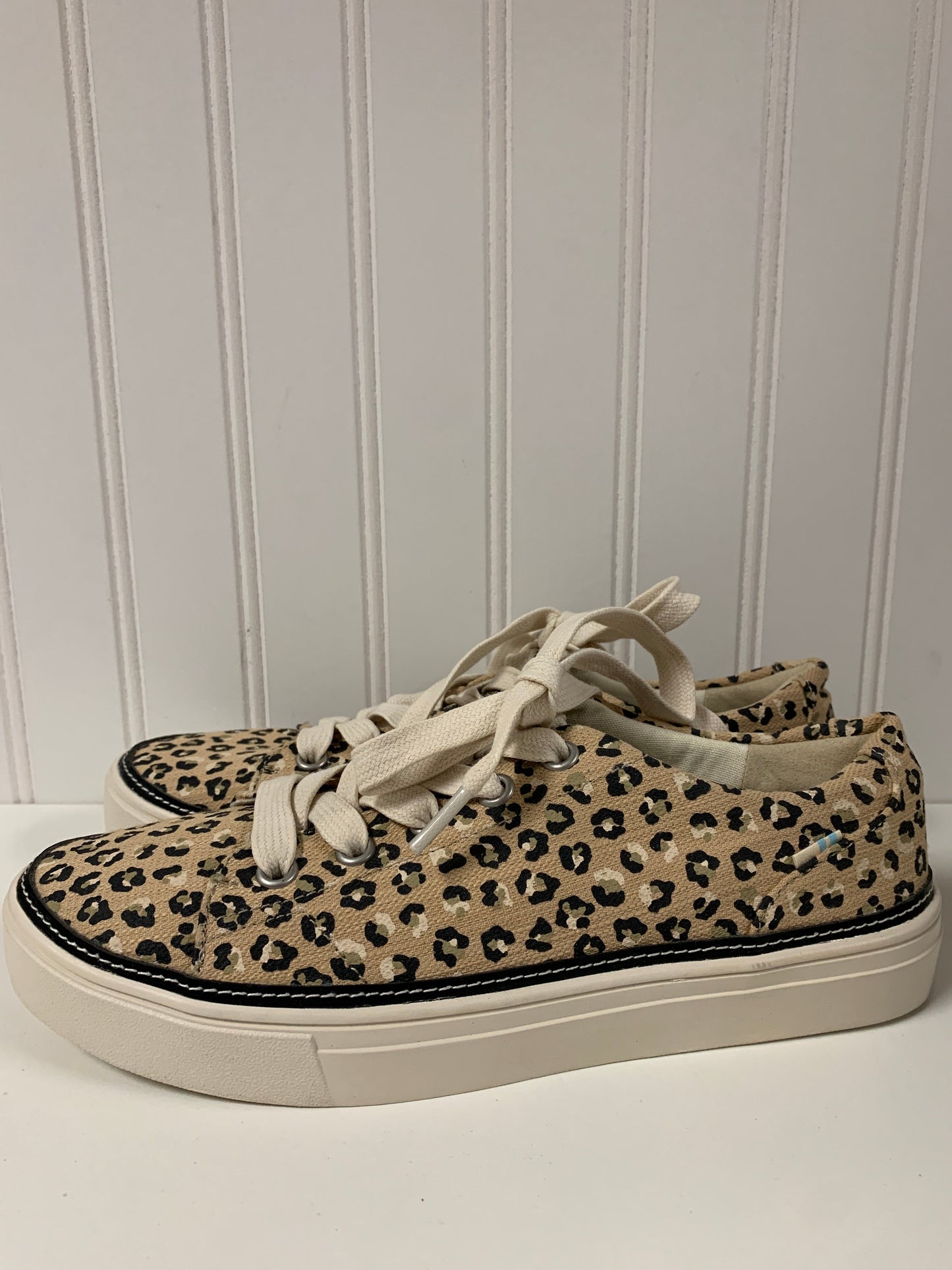 Animal Print Shoes Sneakers Toms, Size 8