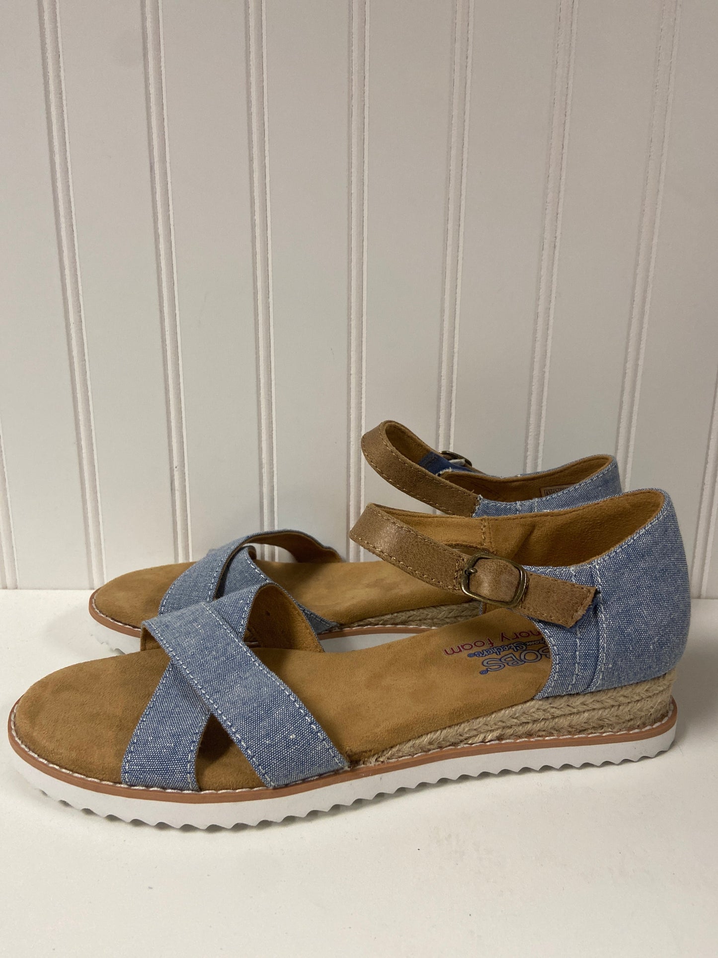 Blue & Brown Sandals Flats Bobs, Size 8.5
