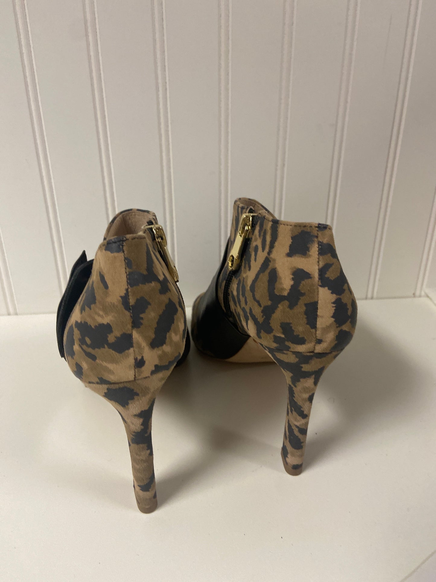 Sandals Heels Stiletto By Louise Et Cie In Animal Print, Size: 7.5