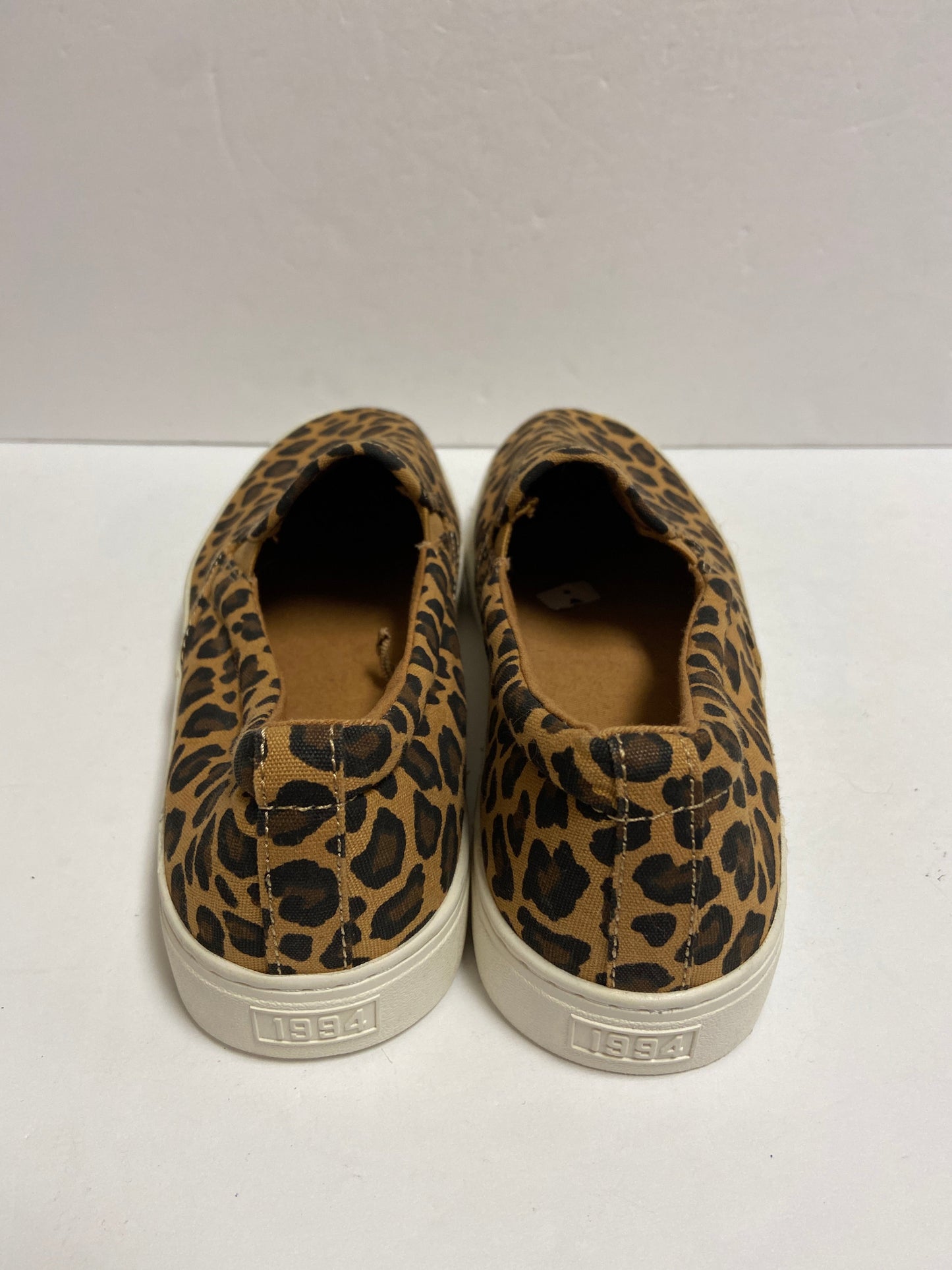 Shoes Flats By Old Navy  Size: 8