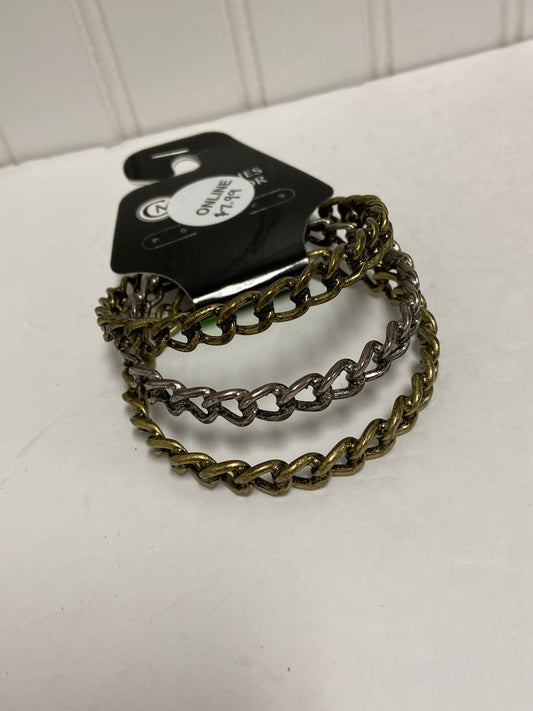 Bracelet Set By Clothes Mentor  Size: 03 Piece Set