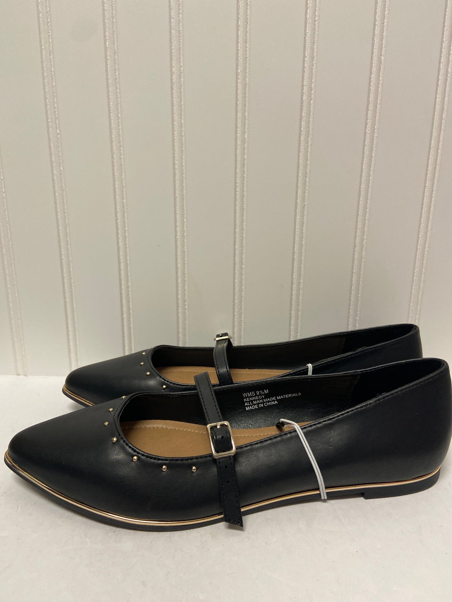 Black Shoes Flats Report, Size 9.5