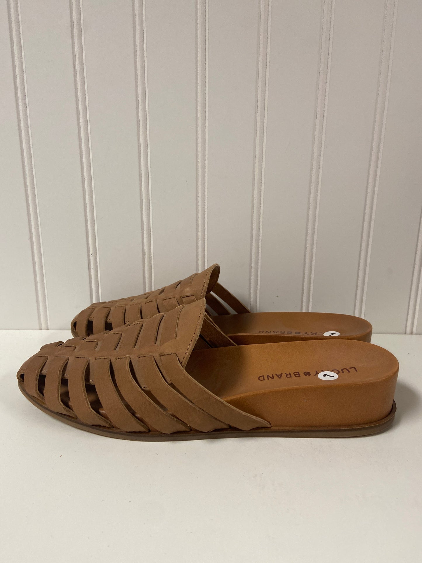 Brown Shoes Flats Lucky Brand, Size 7